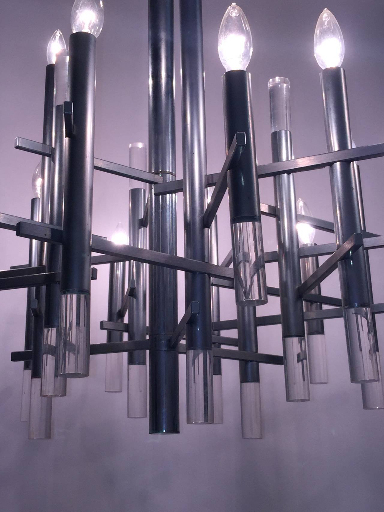 Sciolari Modernist Chrome and Lucite Chandelier For Sale 1