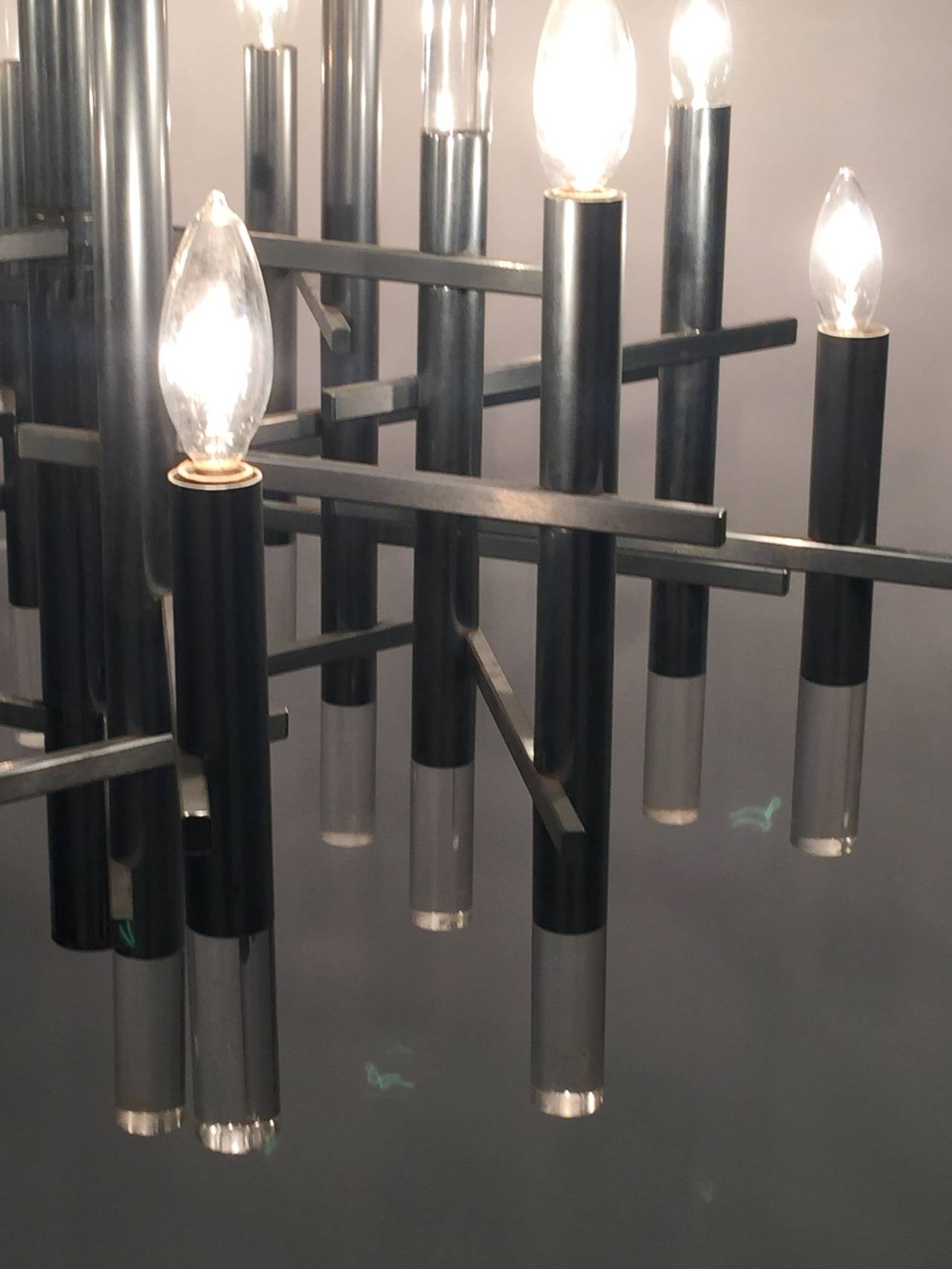 Sciolari Modernist Chrome and Lucite Chandelier For Sale 4