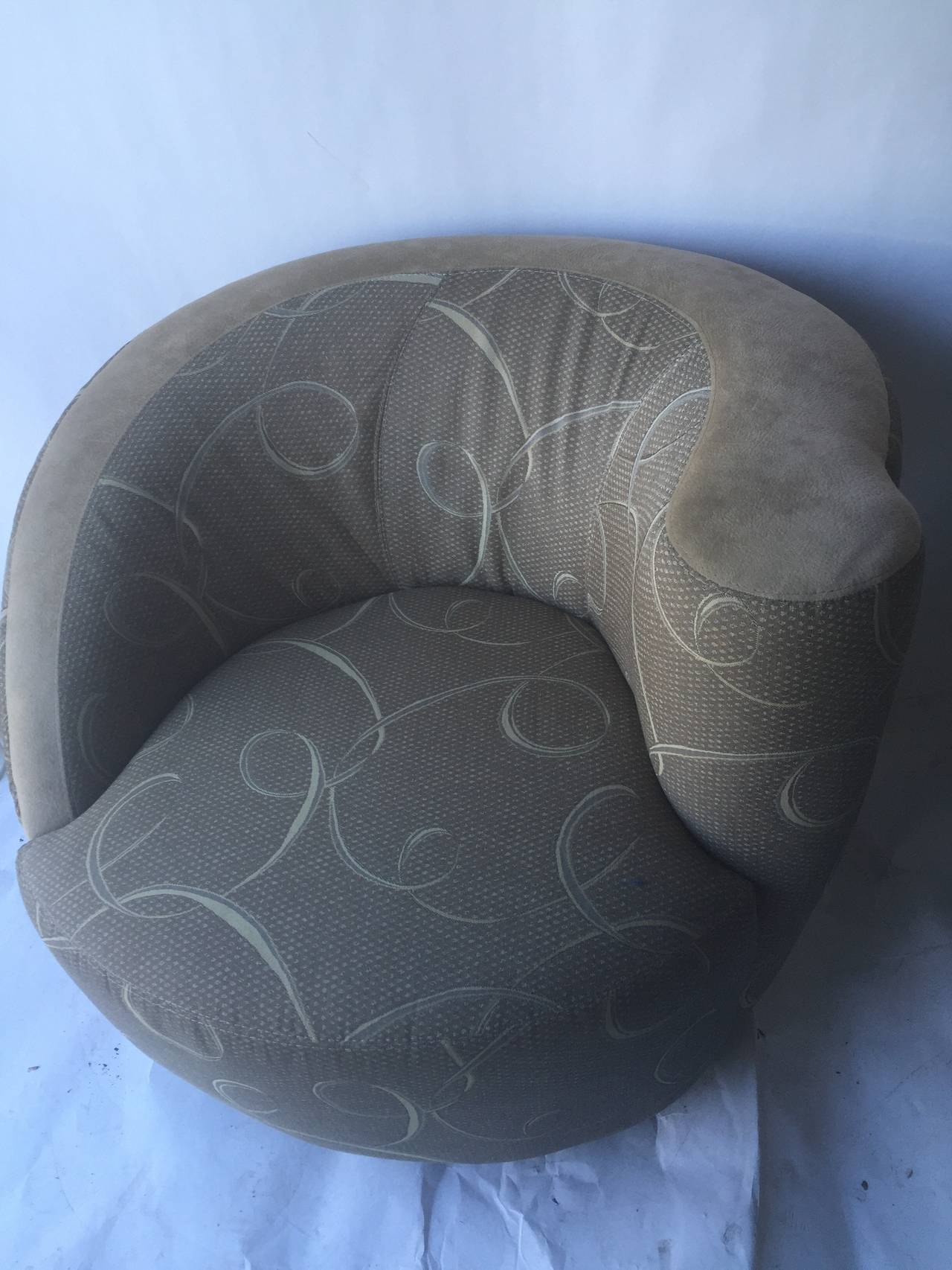 American Vladimir Kagan Nautilus  Swivel Chairs