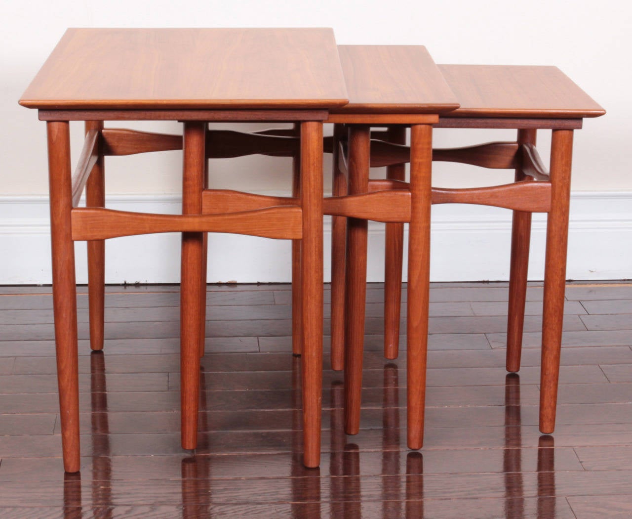  Mid-Century Modern Danish Teak Nesting Tables by Fabian In Excellent Condition In New York, NY