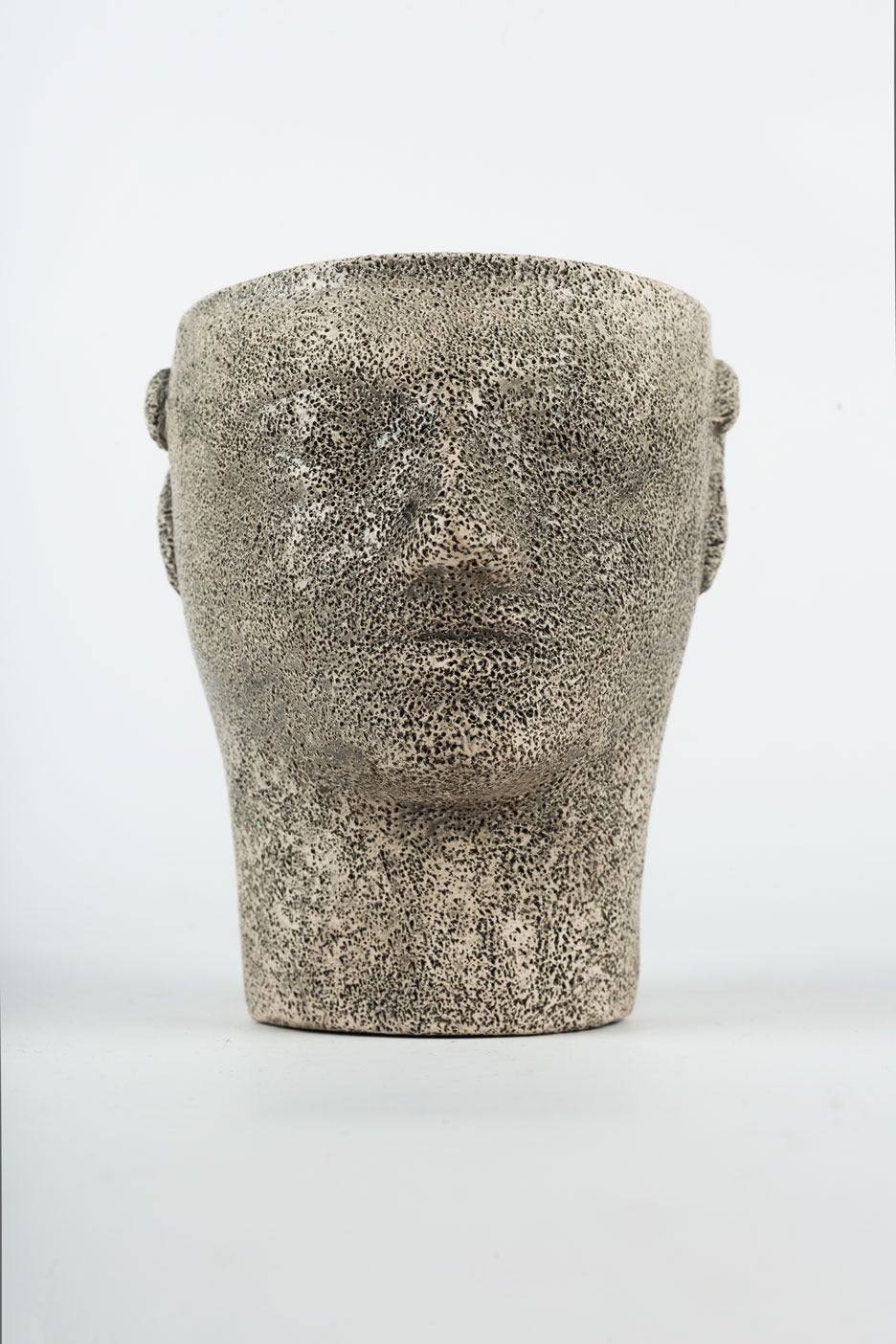 Brutalist Pottery Head Cup by Francis Triay, White Red Glaze Inside, France 1970 1