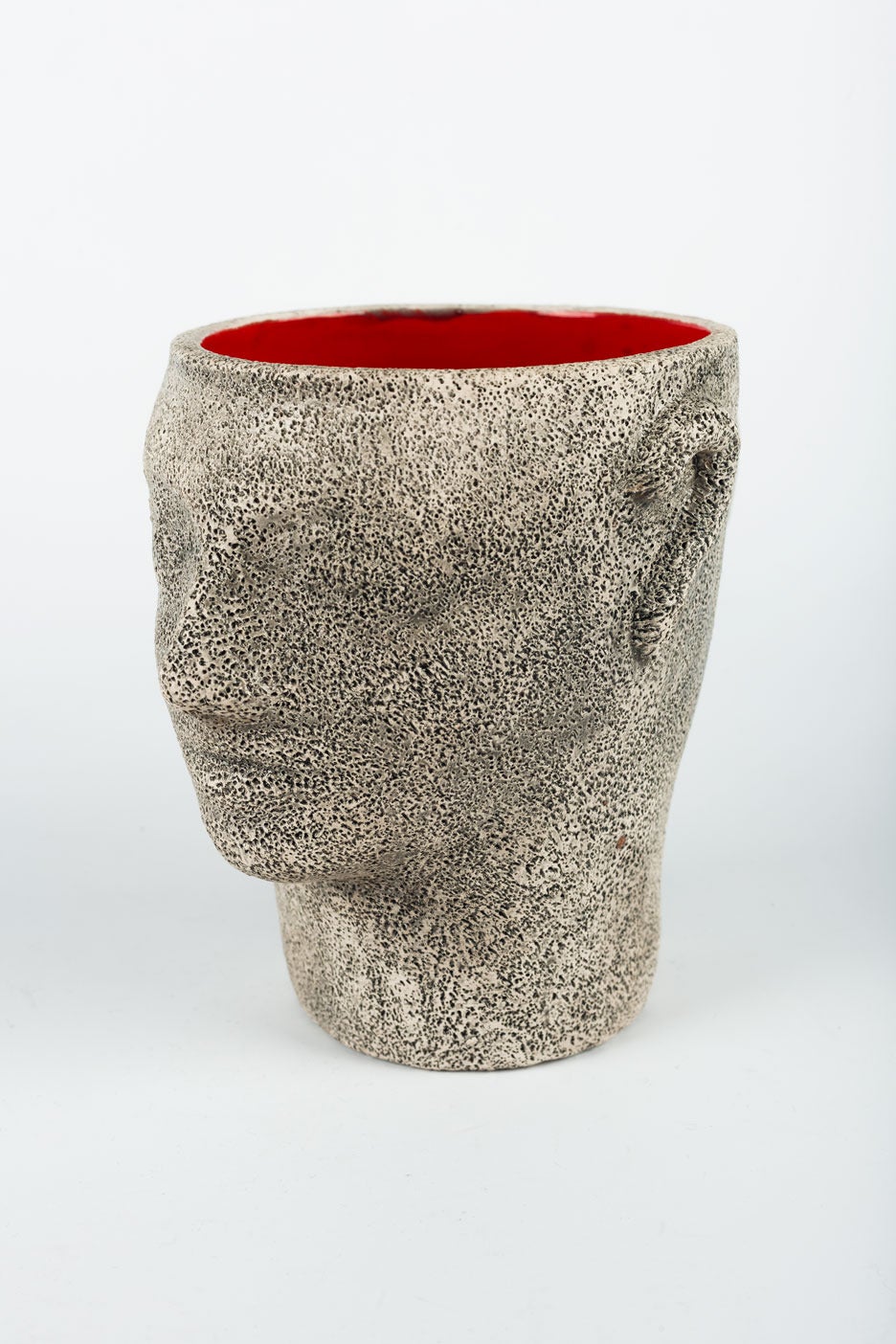 Brutalist Pottery Head Cup by Francis Triay, White Red Glaze Inside, France 1970 In Excellent Condition In Chicago, IL