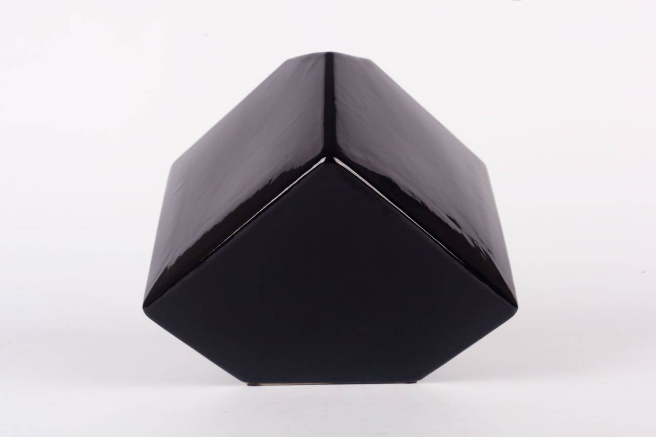 Black Cube Vase by Alvino Bagni for Raymor USA, Handmade in Italy, 1980s In Excellent Condition In Chicago, IL