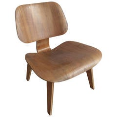 Early Production Eames LCW by Evans