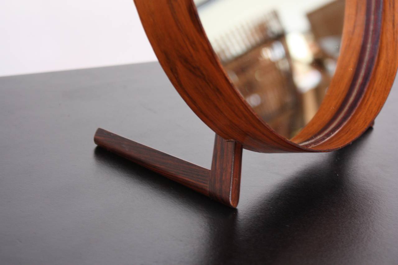 Miroir de table suédois en bois de rose par Uno et sten Kristiansson pour Luxus en vente 2