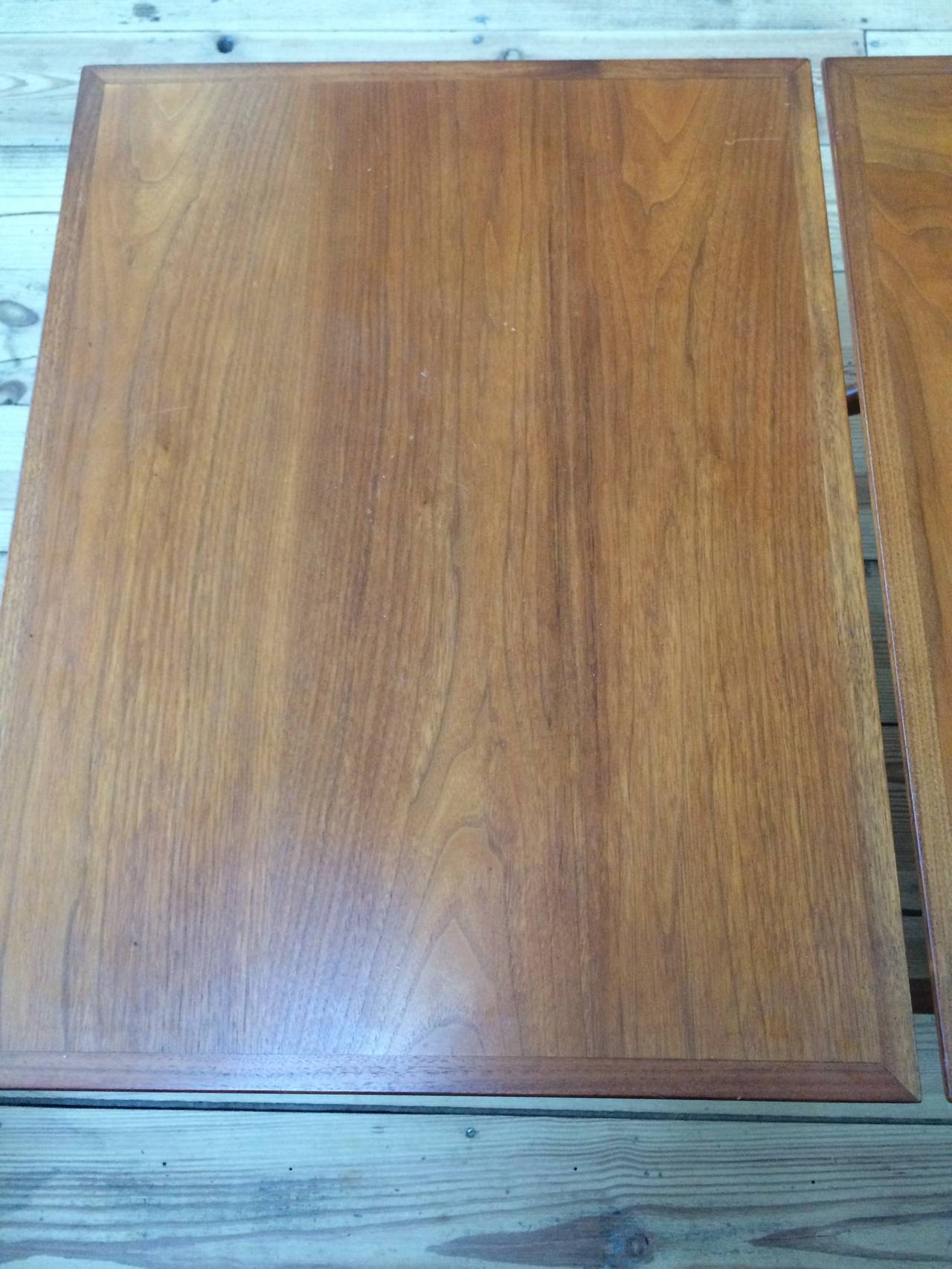 Mid-Century End Tables in Walnut In Good Condition For Sale In Manhattan, NY