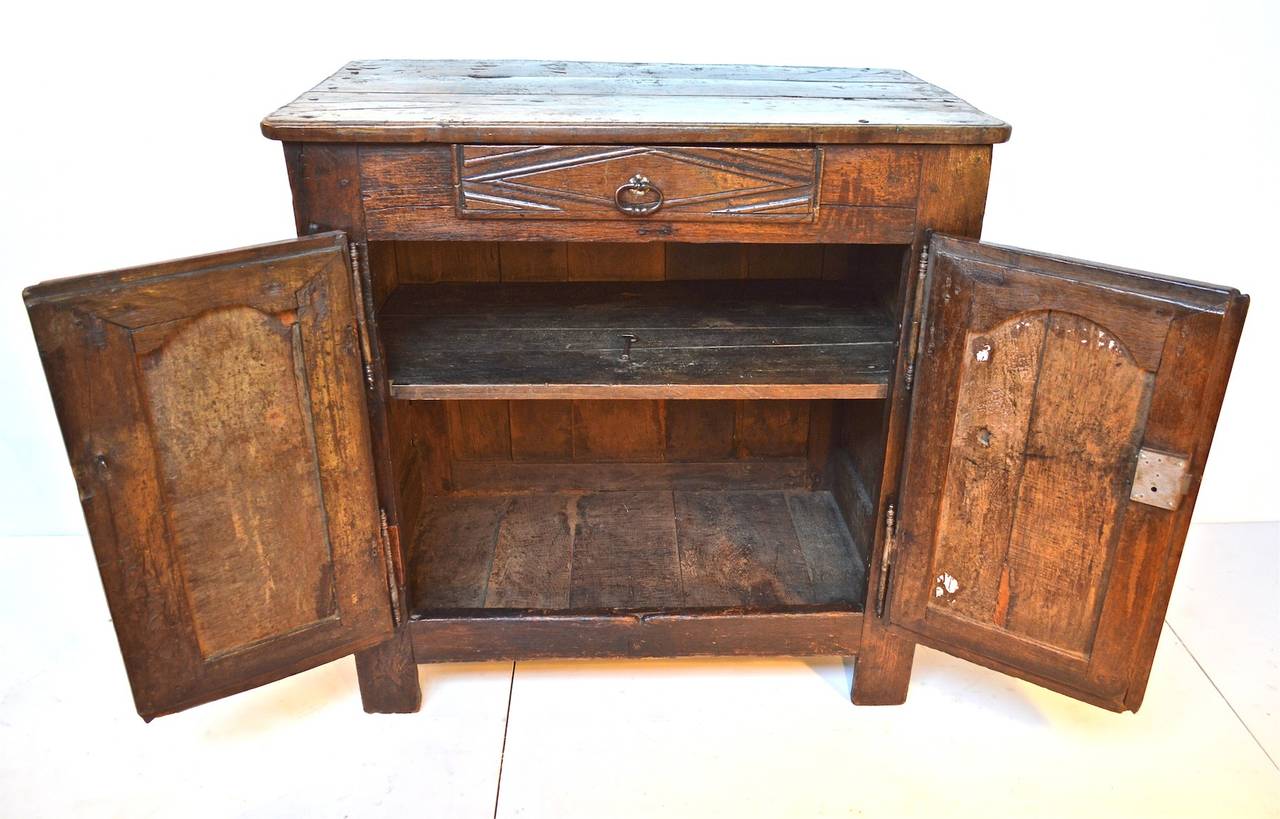 17th Century French Buffet of Oak For Sale 3