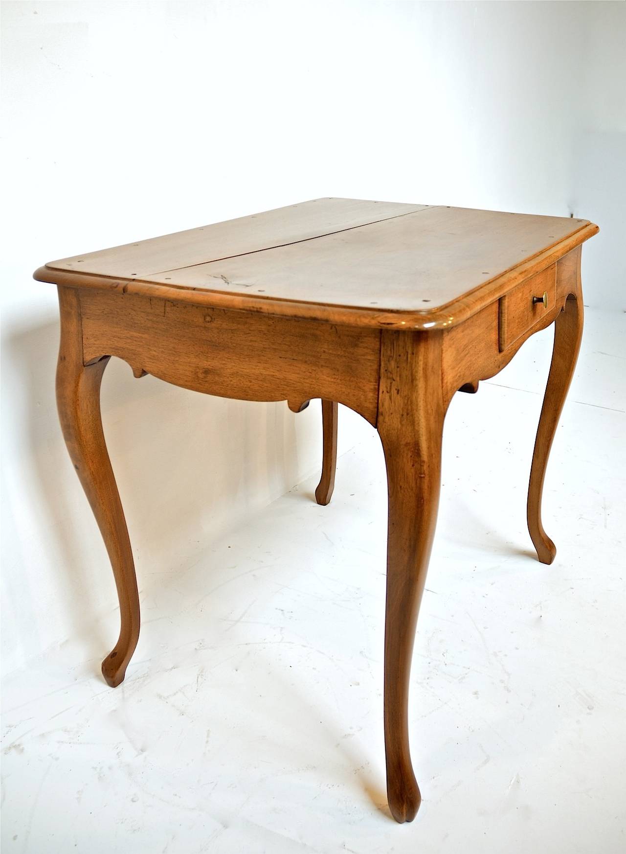 French Provincial Table of Walnut For Sale 1