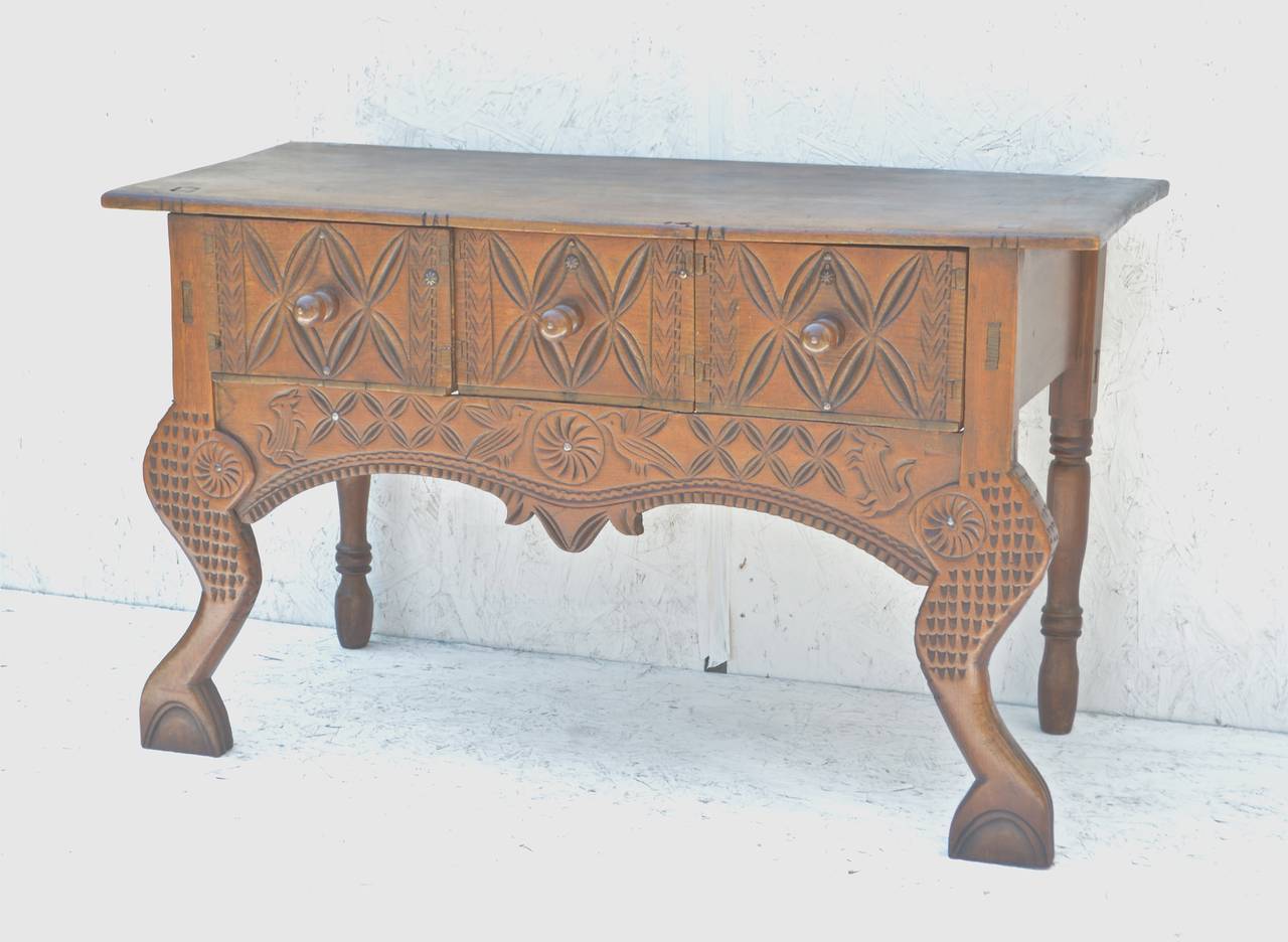 Central American Nahuala Console / Front Hall Table In Good Condition For Sale In Charlottesville, VA