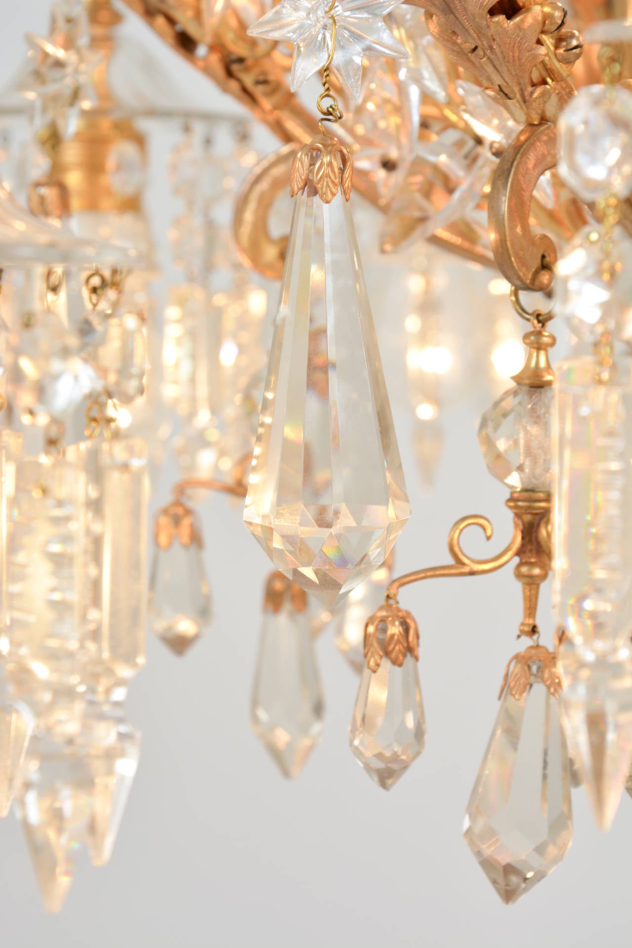 Original Lobmeyr chandelier of, circa 1890. Residential size edition of the original chandeliers for the Hofburg Palace in Vienna, the first ever chandeliers made with and for electrical light bulbs in close collaboration with Thomas A.