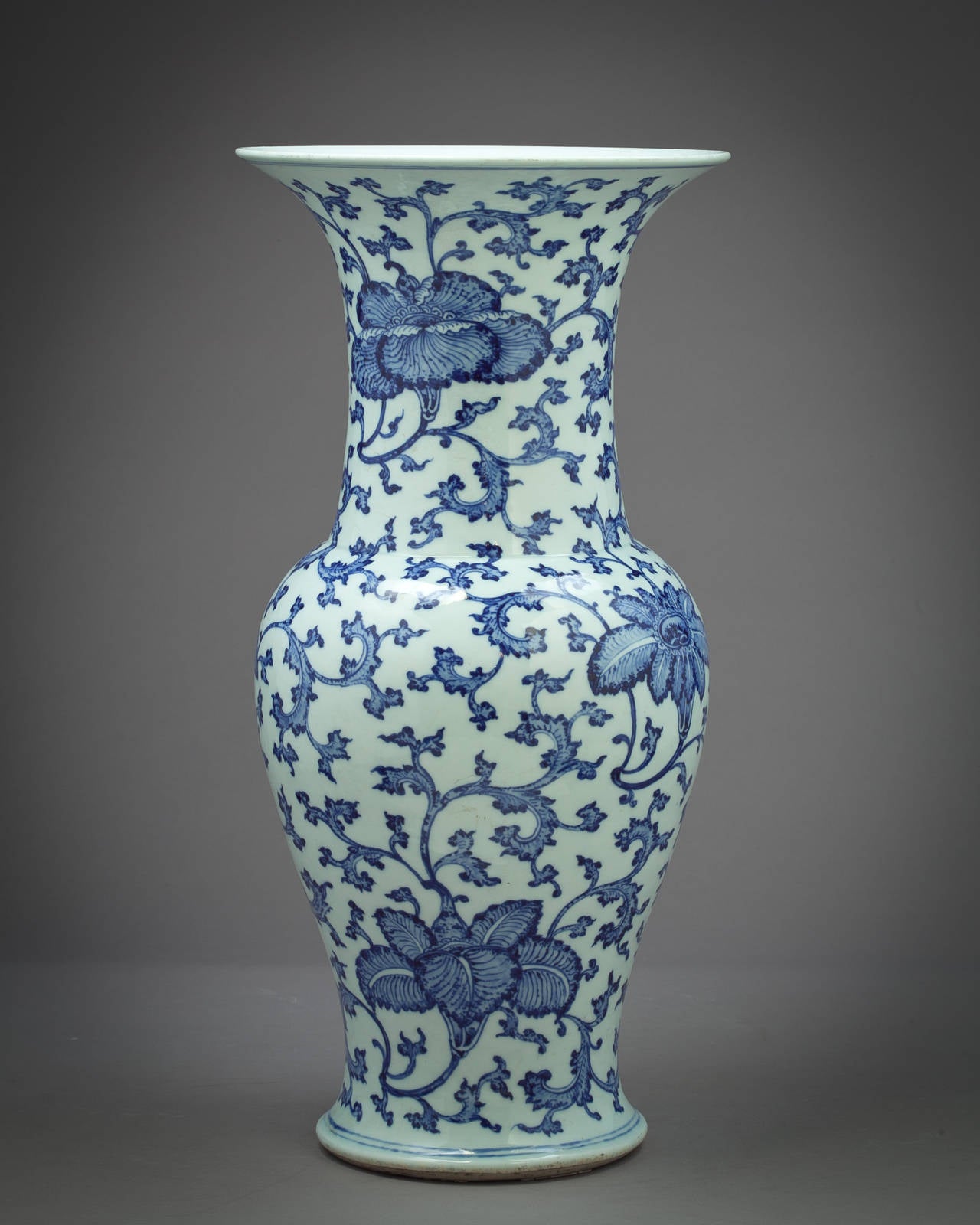 Chinese Blue and White Vase, 18th Century In Good Condition In New York, NY