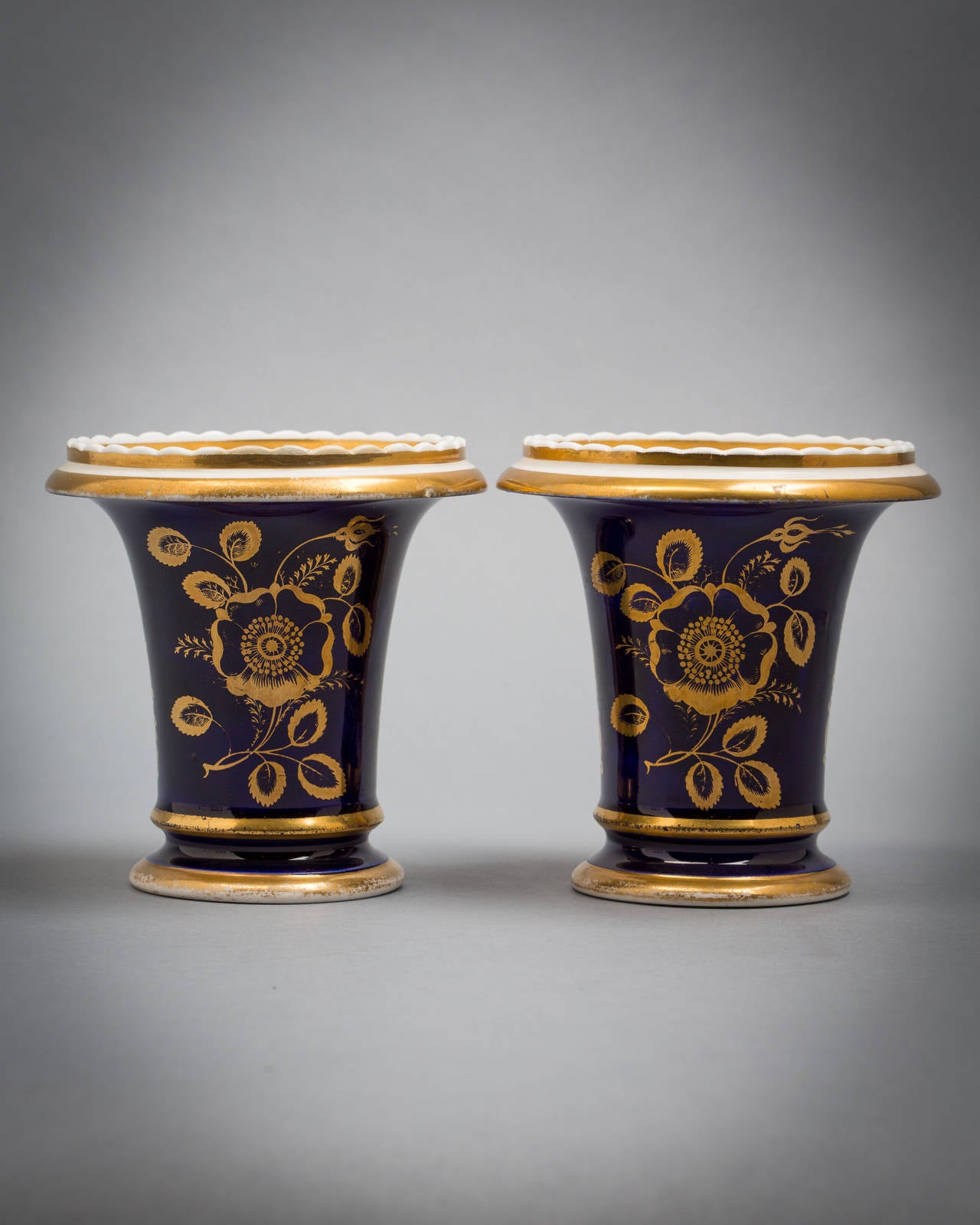 Pair of English porcelain vases, Coalport, circa 1820.