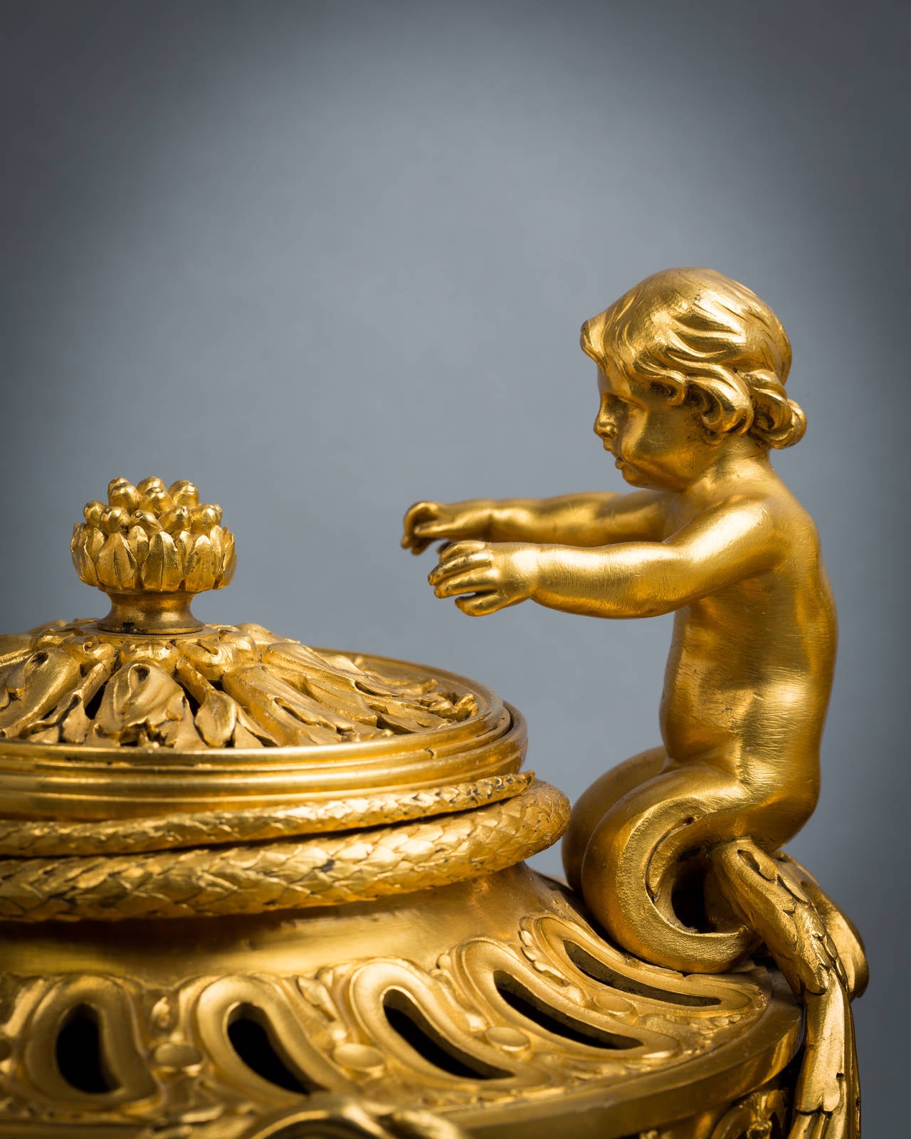 Pair of French Bronze Covered Potpourri Urns, circa 1840 In Excellent Condition In New York, NY