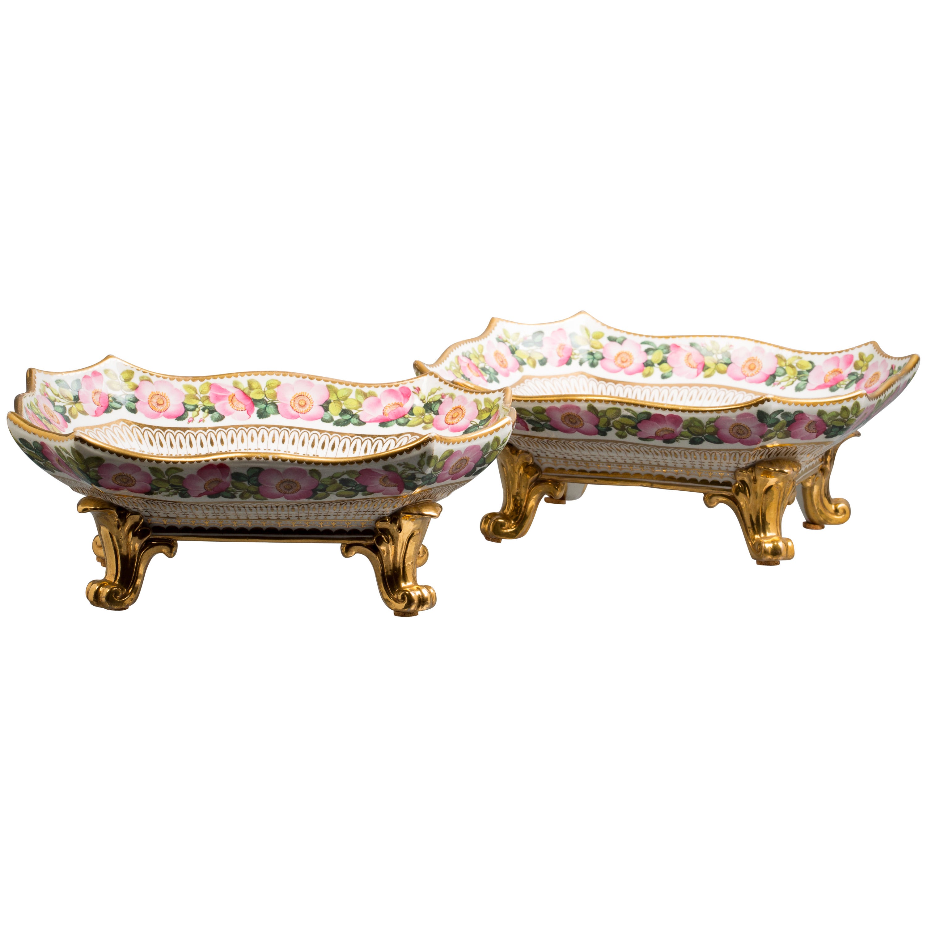 Pair of English Porcelain Footed Dishes, Coalport, circa 1830 For Sale