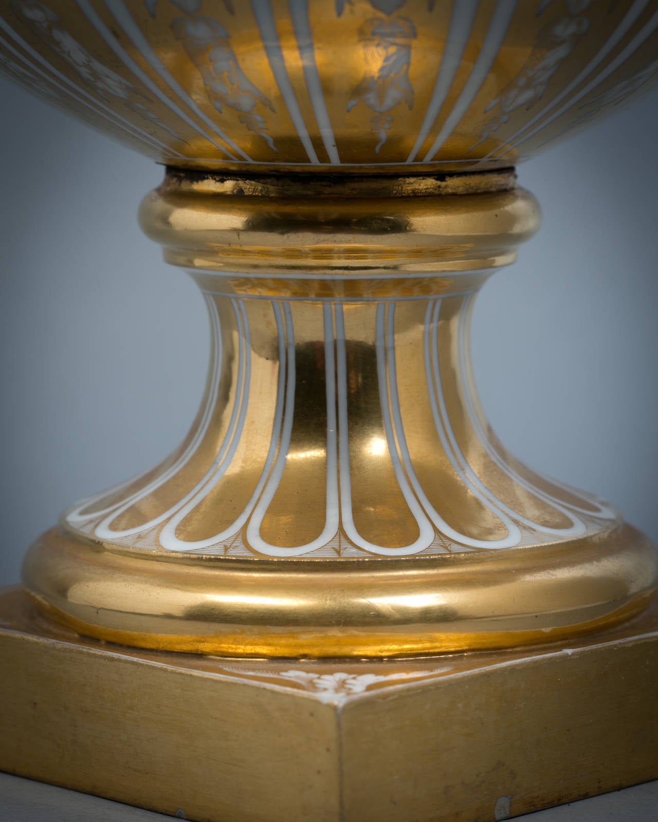 Francese Vaso di porcellana francese, Locre, 1815 circa in vendita