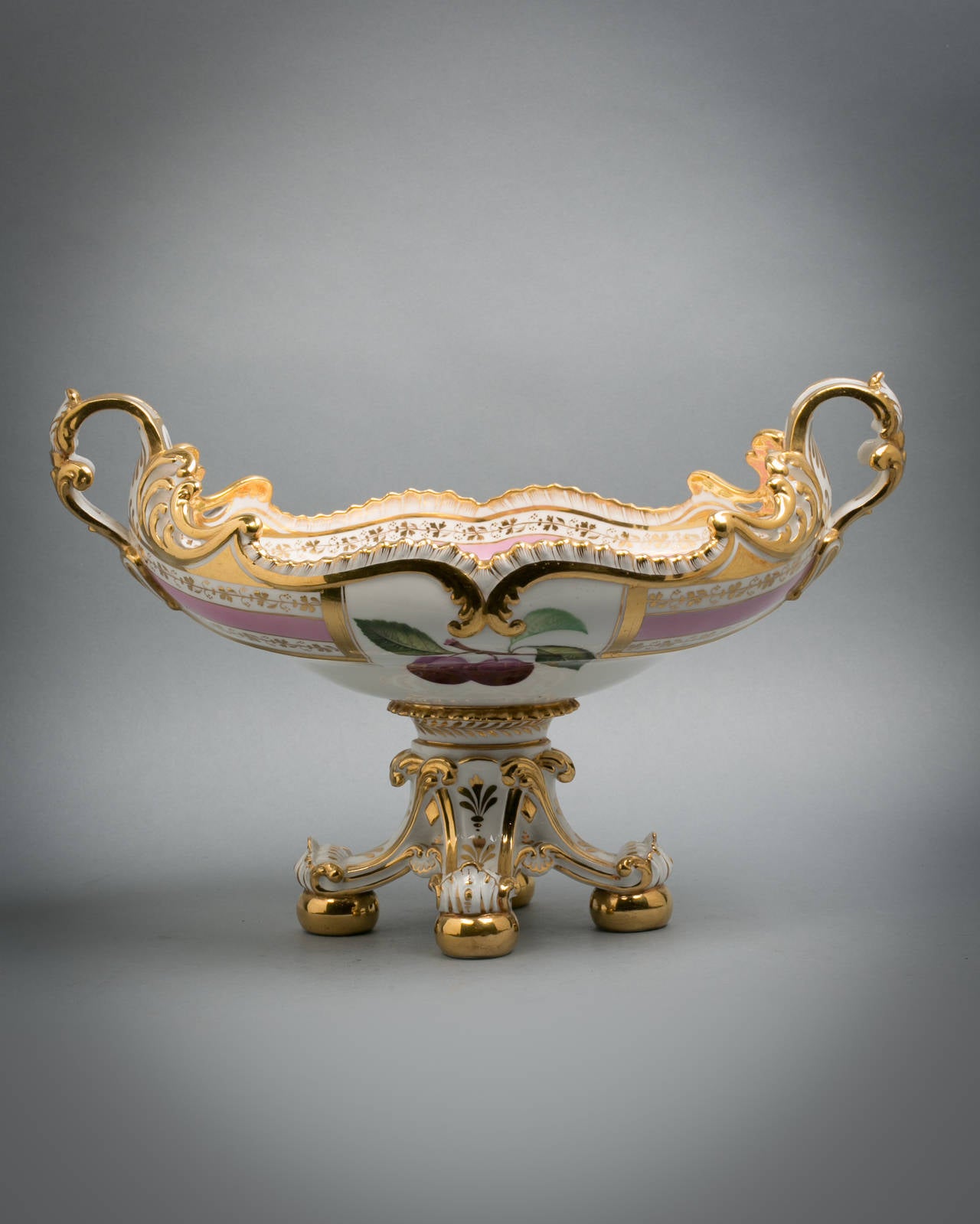 English Porcelain Fruit Service, Chamberlain Worcester, circa 1820 For Sale 2