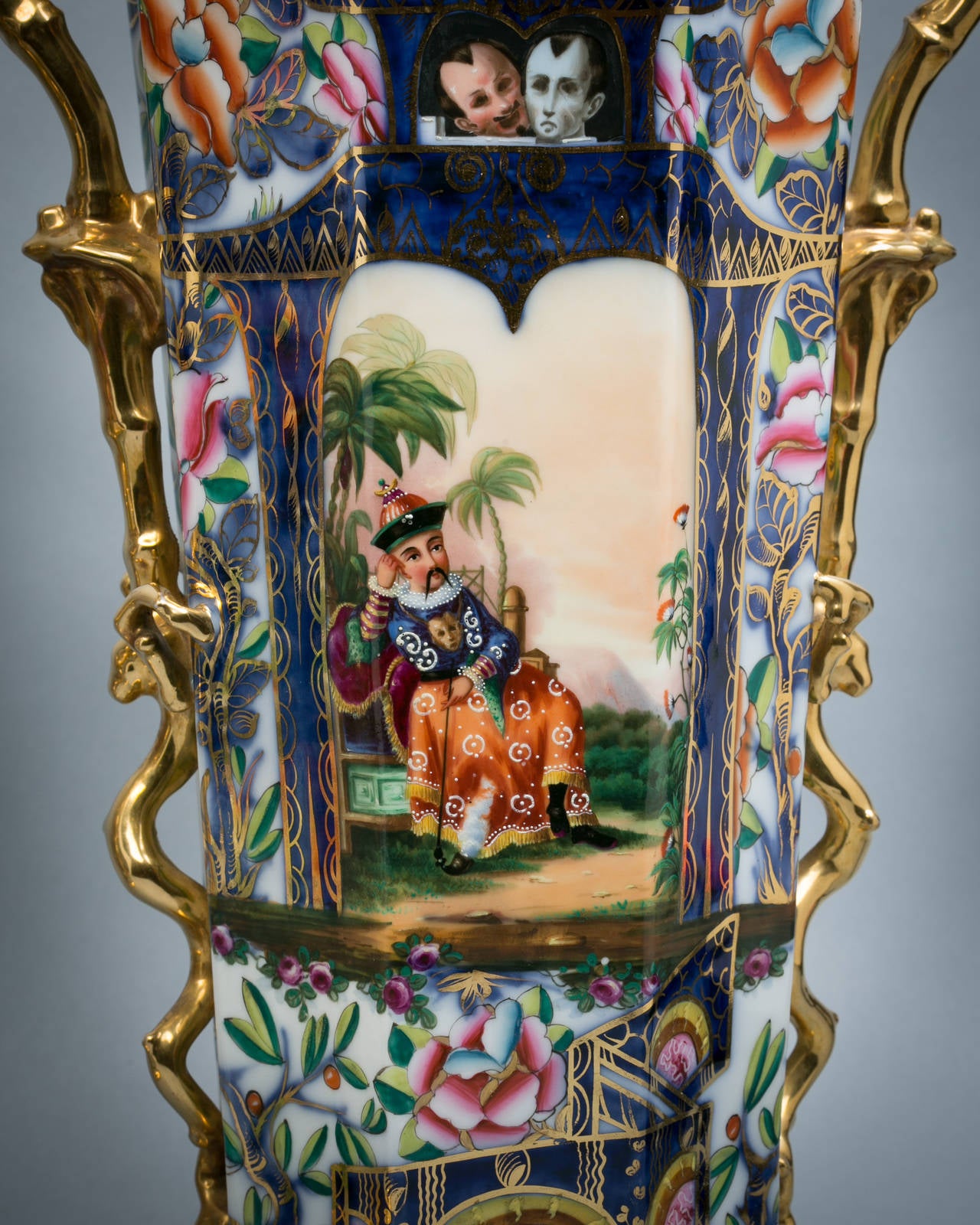 Pair of Paris Chinoiserie Vases, Bayeux Factory, circa 1840 In Good Condition For Sale In New York, NY