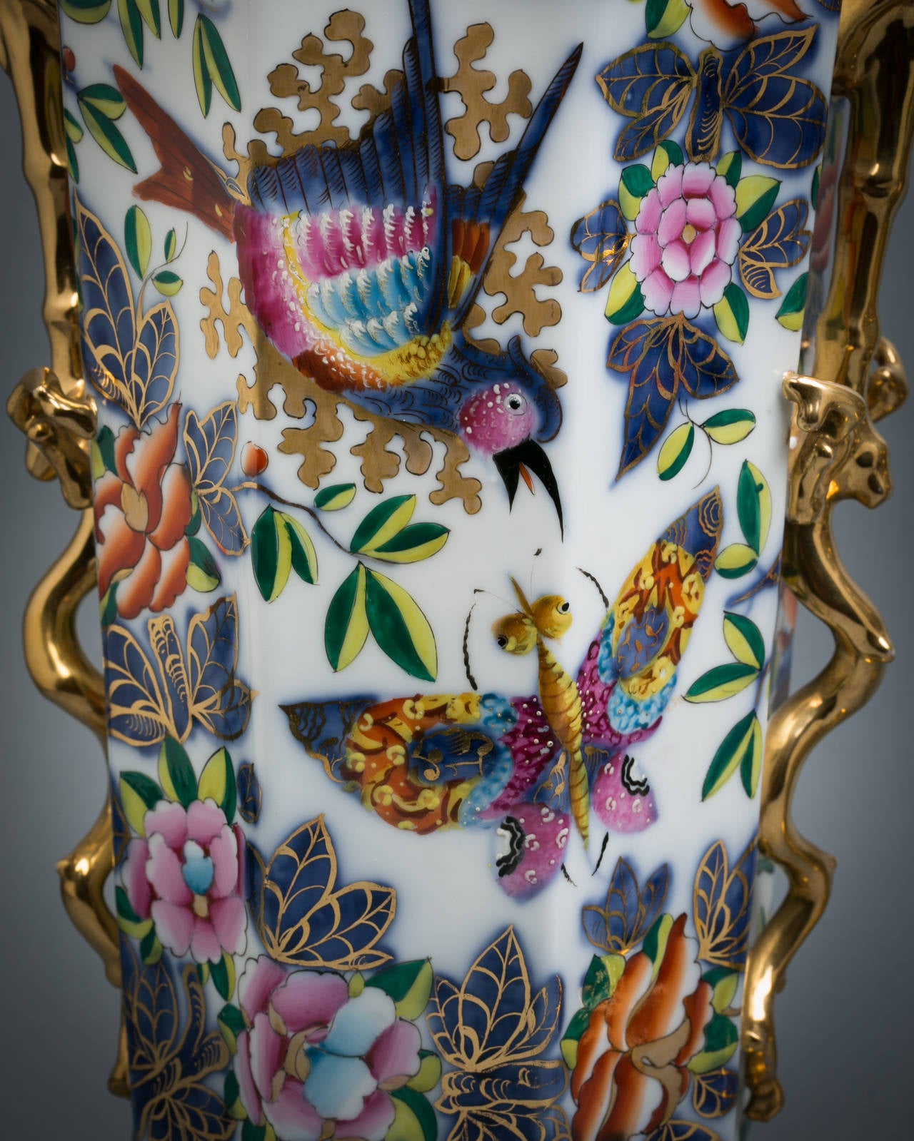 Pair of Paris Chinoiserie Vases, Bayeux Factory, circa 1840 For Sale 1