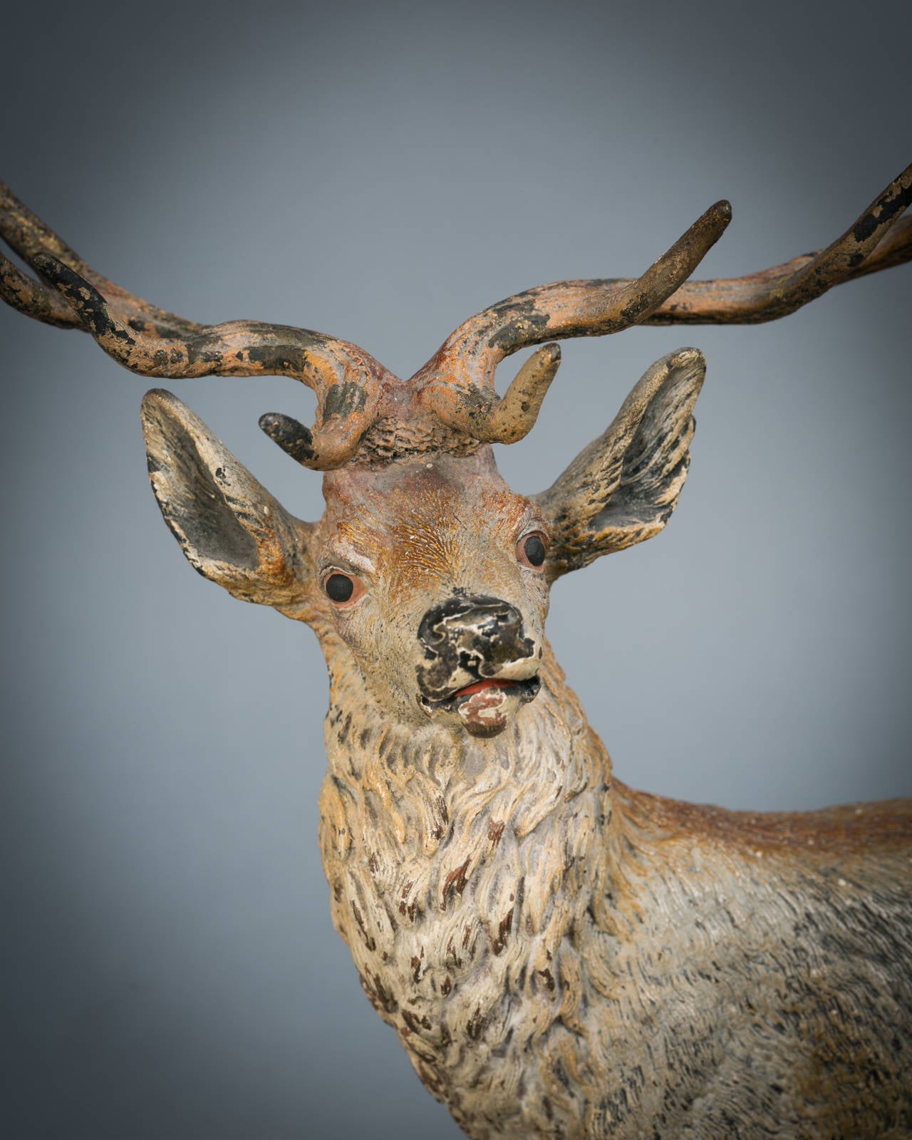 Cerf en bronze de Vienne, vers 1890.