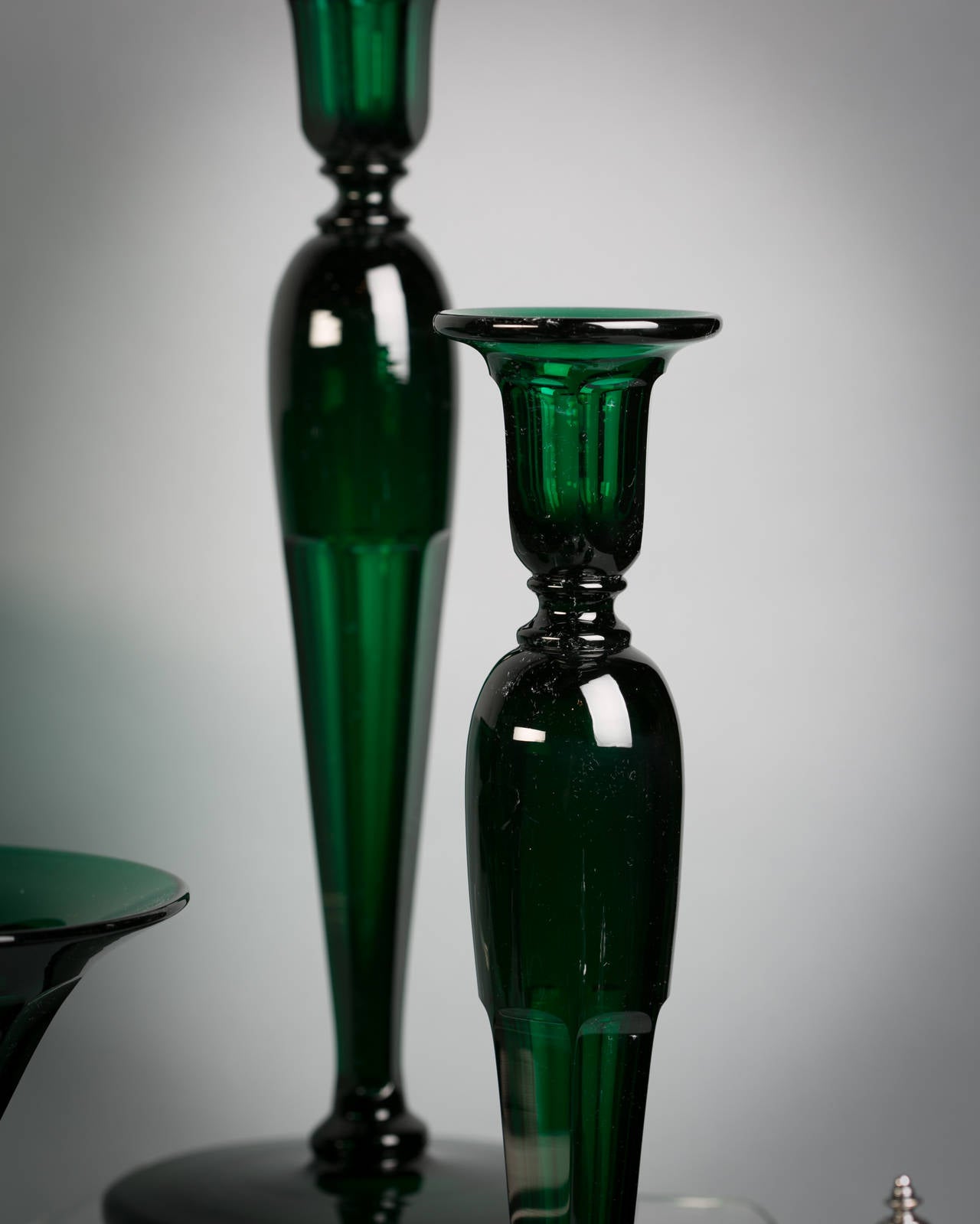 Large English Emerald Green Glass Service, circa 1880 In Good Condition In New York, NY