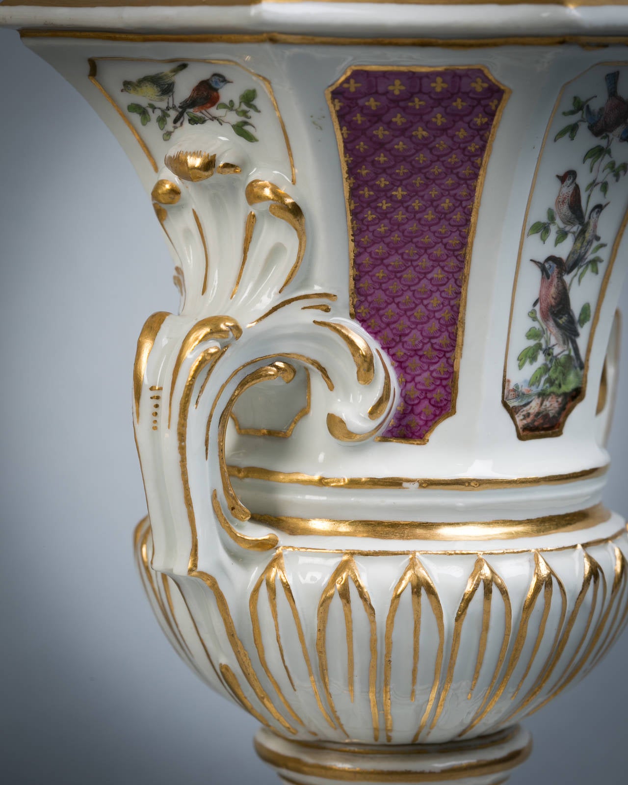 Coppia di vasi per potpourri coperti di Meissen, 1745 circa In condizioni buone in vendita a New York, NY