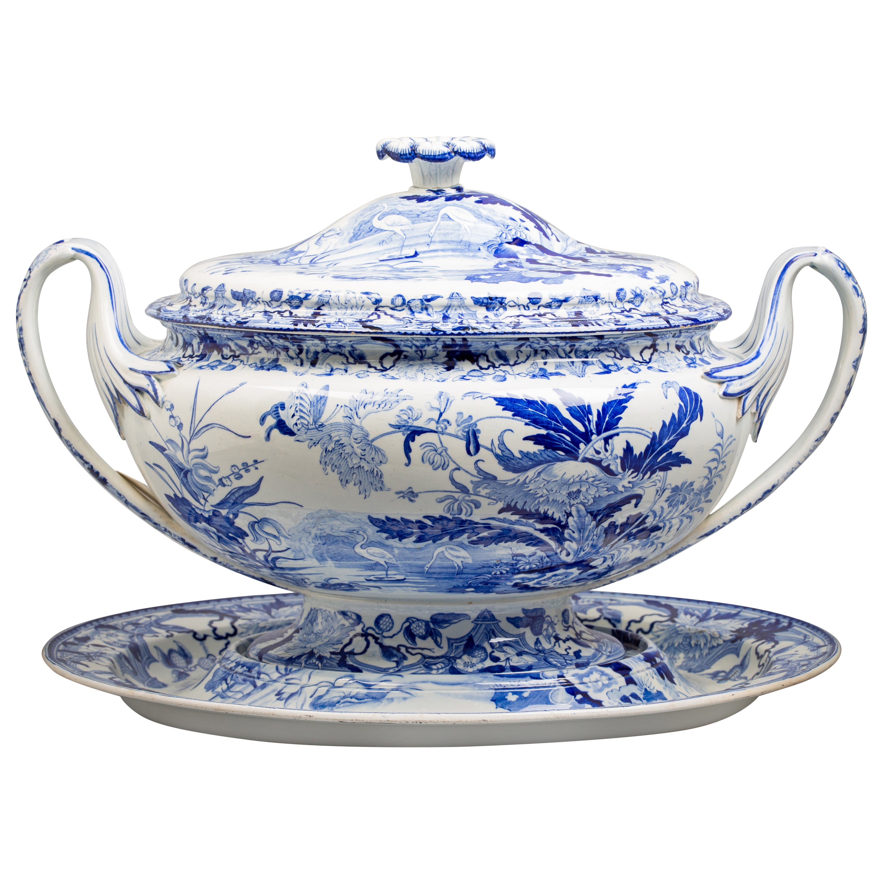 Wedgwood Pearlware Blue and  White Covered Tureen and Stand, circa 1830