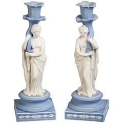 Ein Paar figürliche Wedgwood-Kerzenständer von Pomona und Ceres, 19. Jahrhundert