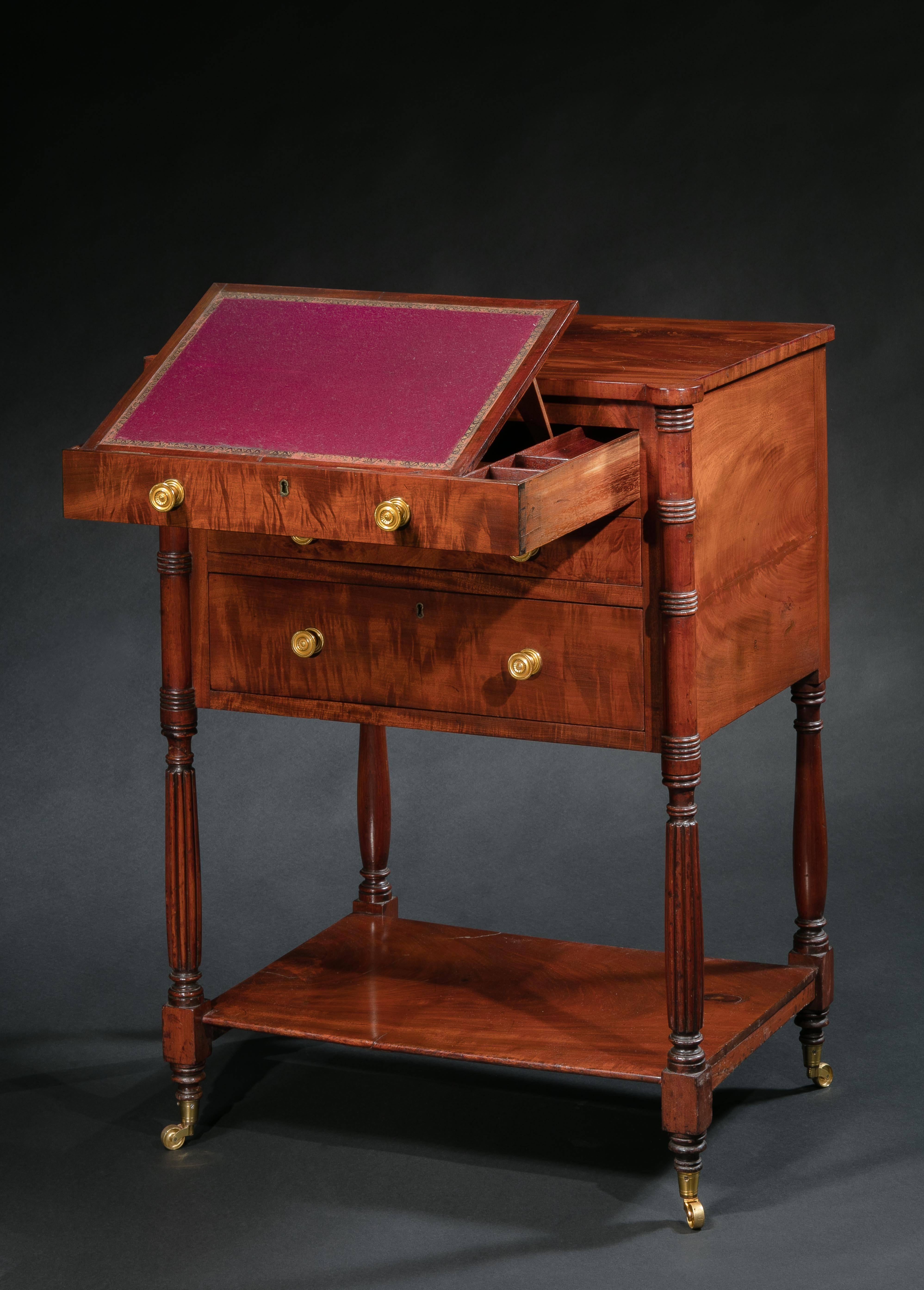Attributed to Duncan Phyfe (1770-1854)
New York, circa 1820

The rectangular top with out-set 