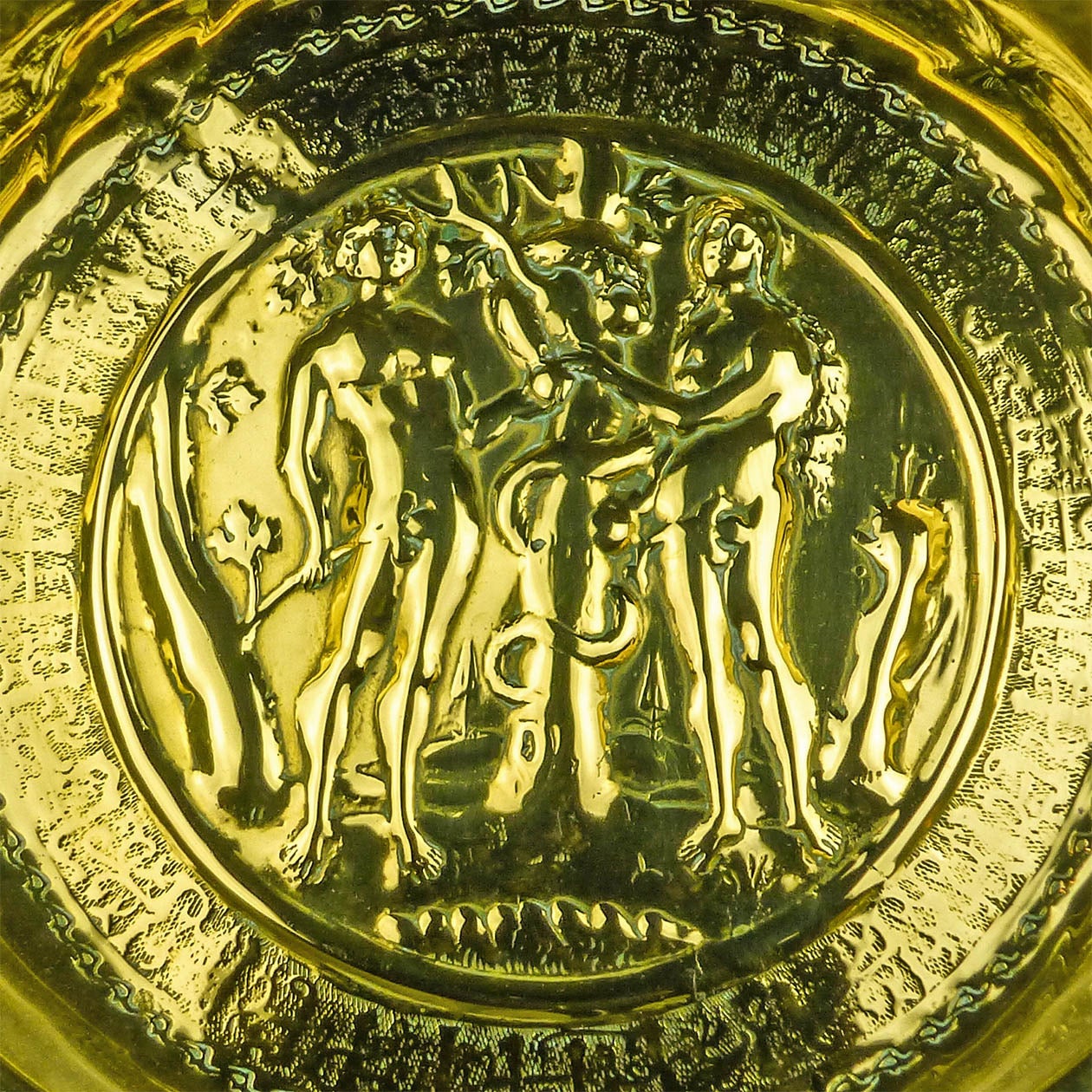 German brass alms dish, circa 1500.

Gothic period dish/basin. This deep basin is depicting Adam and Eve, “The Fall of Man.” Fabulous condition.

Dimensions: Diameter 12 1/2, depth 3.