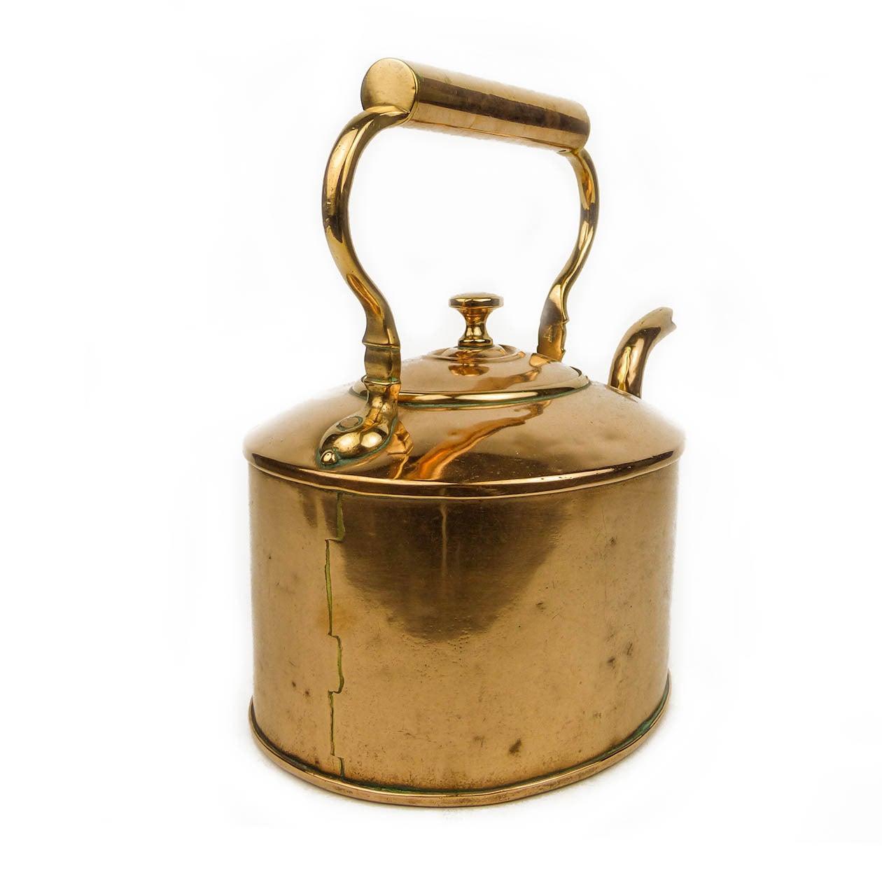 Large oval English copper tea kettle, circa 1840.

Dovetailed.
