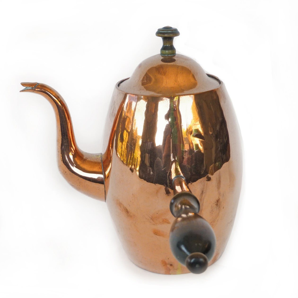 German barrel-shaped copper coffee pot, circa 1820. Dovetailed.