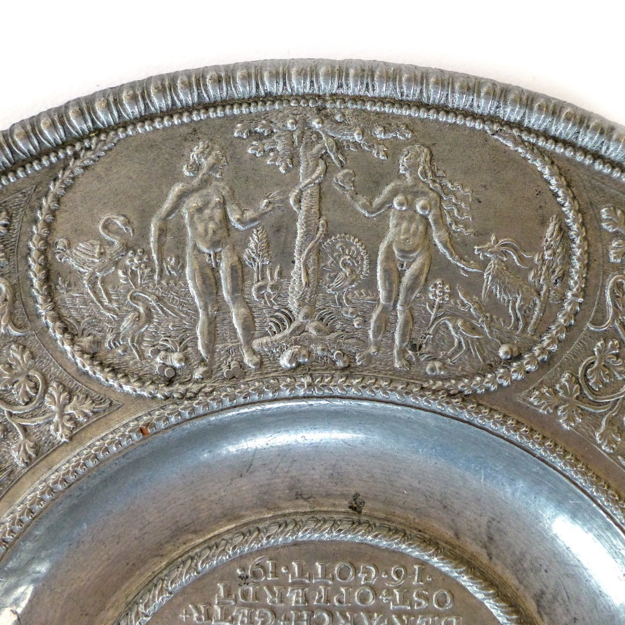 Early 17th Century German Pewter Plate, ‘Kurfurstenteller’, Dated 1619 For Sale