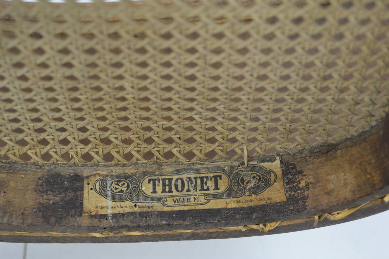 Antique Thonet Children's Chair In Good Condition In Antwerp, BE