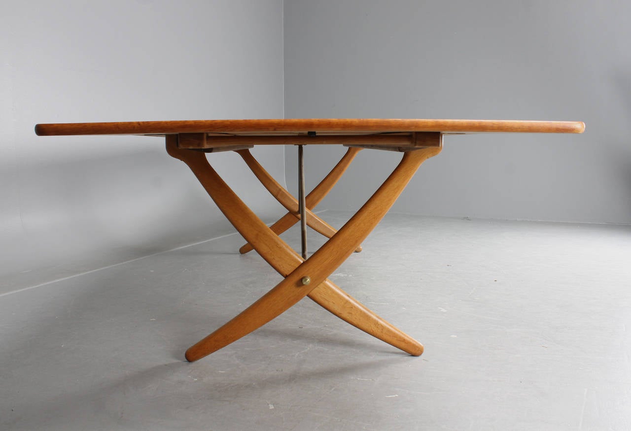 Scandinavian Modern AT-314 Oak Dining Table by Hans J. Wegner