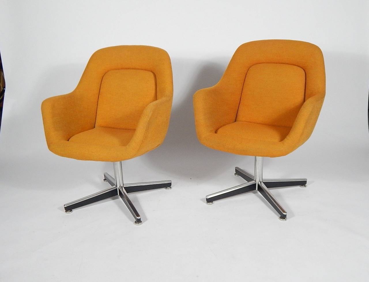 A great example of the executive chair by Max Pearson for Knoll with original orange upholstery, latex foam rubber seat cushion, stainless steel CAP base (fixed), timeless. Paper labels, 