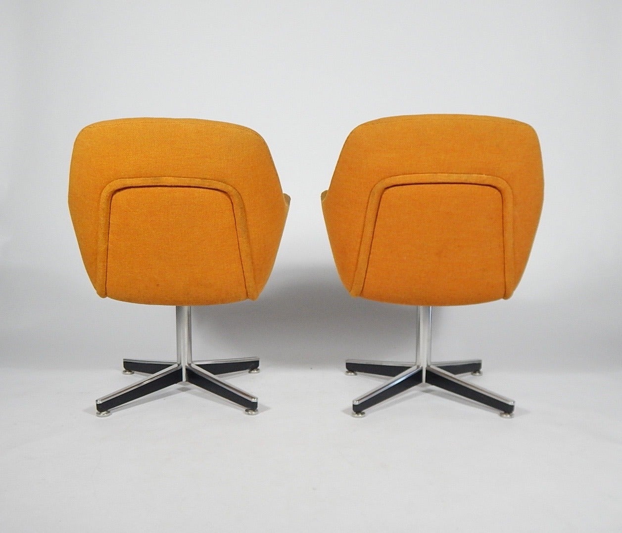 Late 20th Century Max Pearson for Knoll Executive Chair, Original Fabric, 1970s