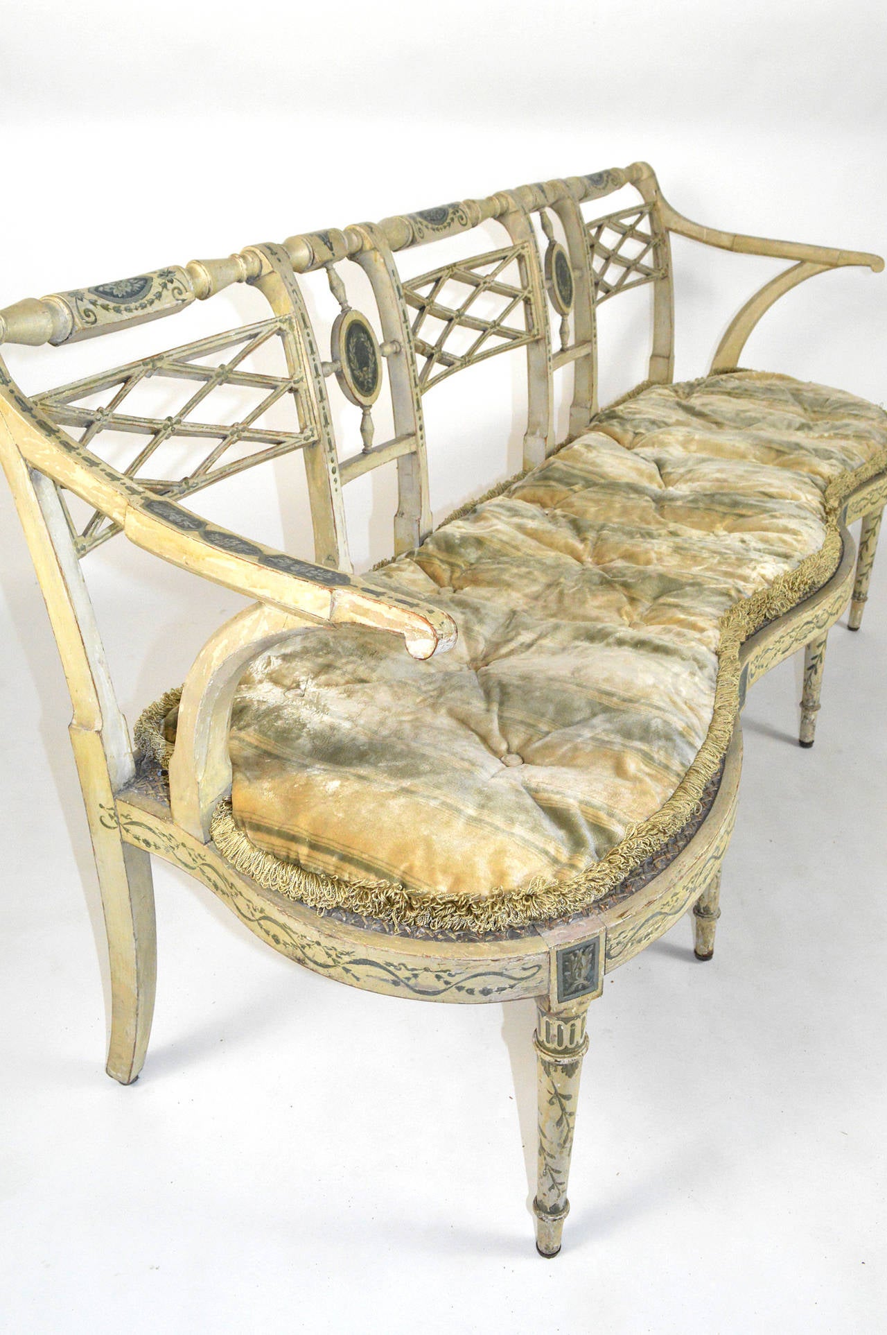 Neoclassical Style Three-Seat Painted Settee, 19th Century For Sale 3