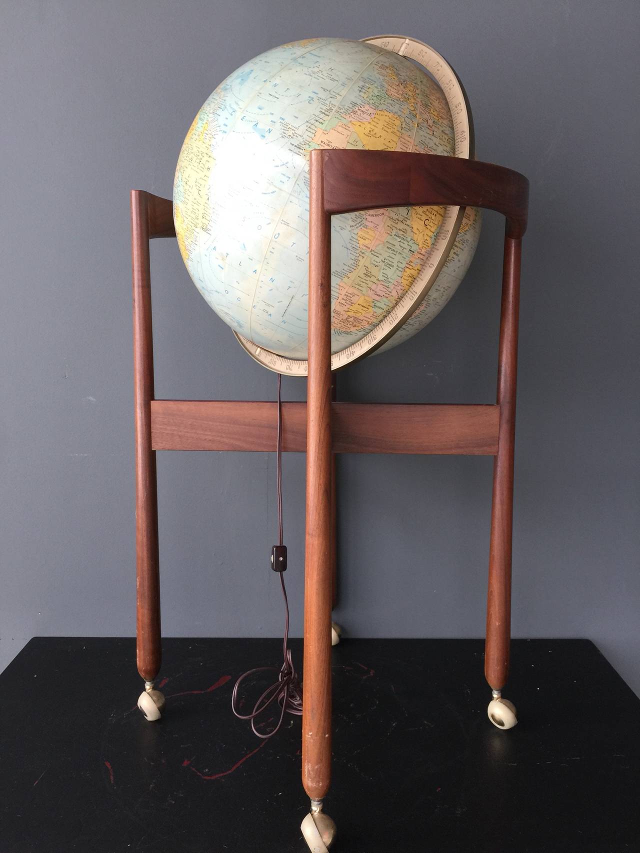 Jens Risom Vintage Illuminated World Globe on Stand 1