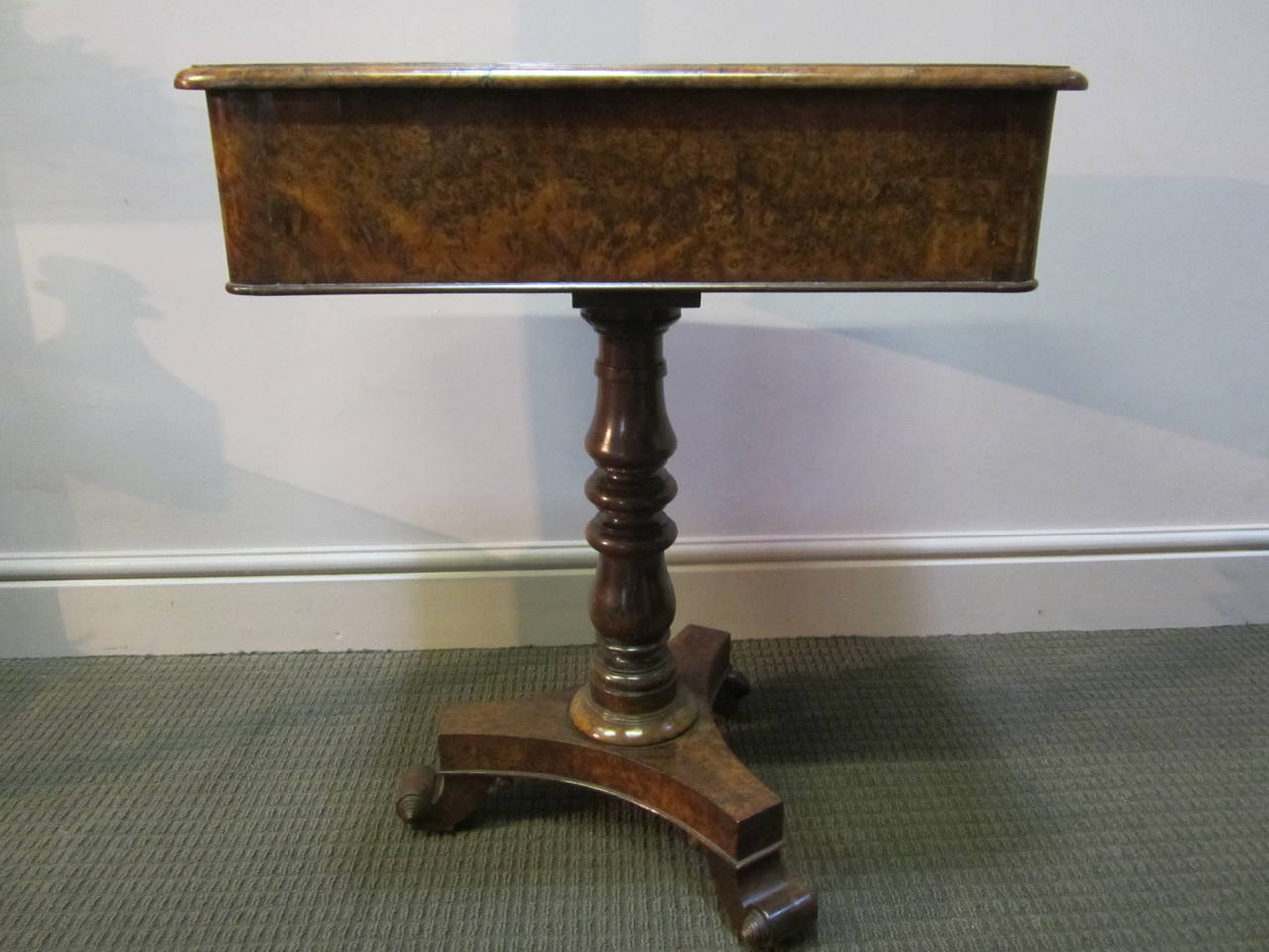 Rare Early 19th Century Burr Yew Wood Pedestal Workbox on Stand For Sale 3