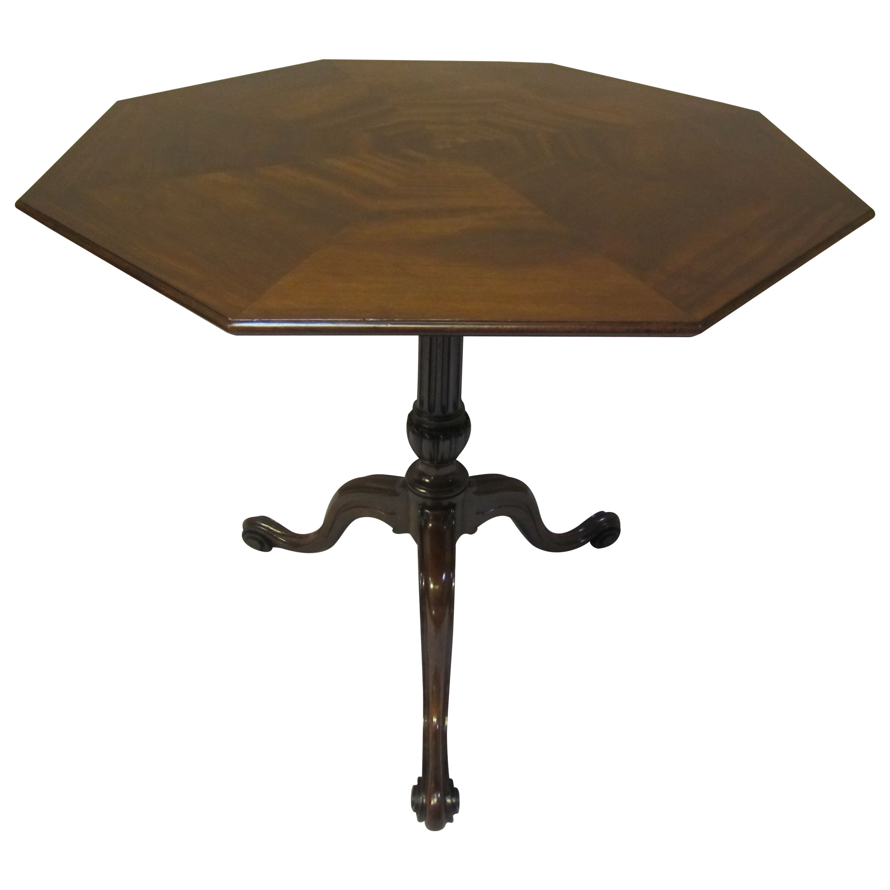 Rare 18th Century Chippendale Period Octagonal Tripod Table For Sale