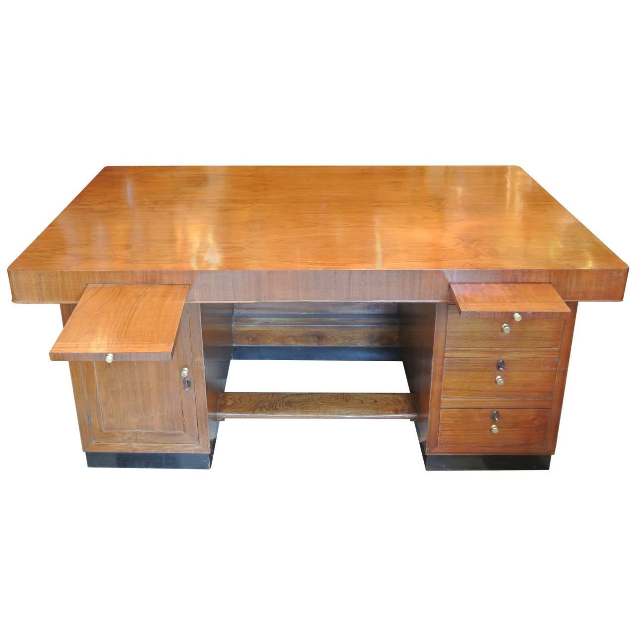 Superior Quality Mid-Century Modern Desk, circa 1950 For Sale at 1stdibs