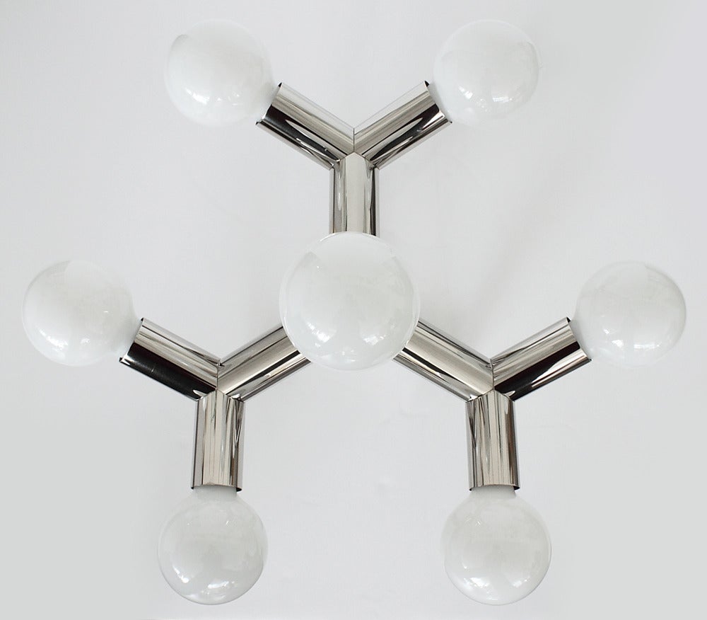 Robert Haussmann Nickel Molecule Table Lamp In Excellent Condition In Chicago, IL