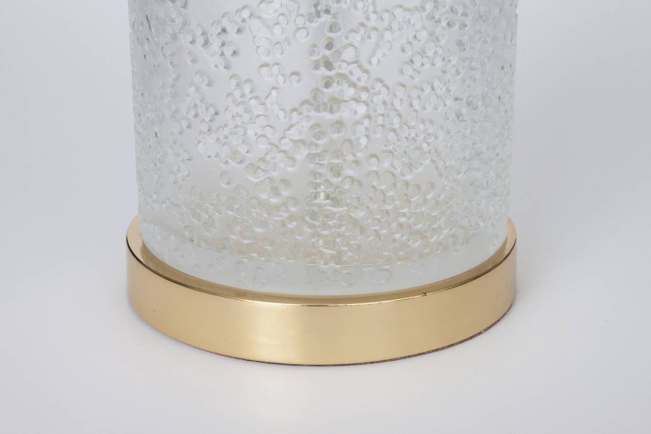 Paul Hanson Etched Glass Cylinder Brass Table Lamp In Excellent Condition In Chicago, IL