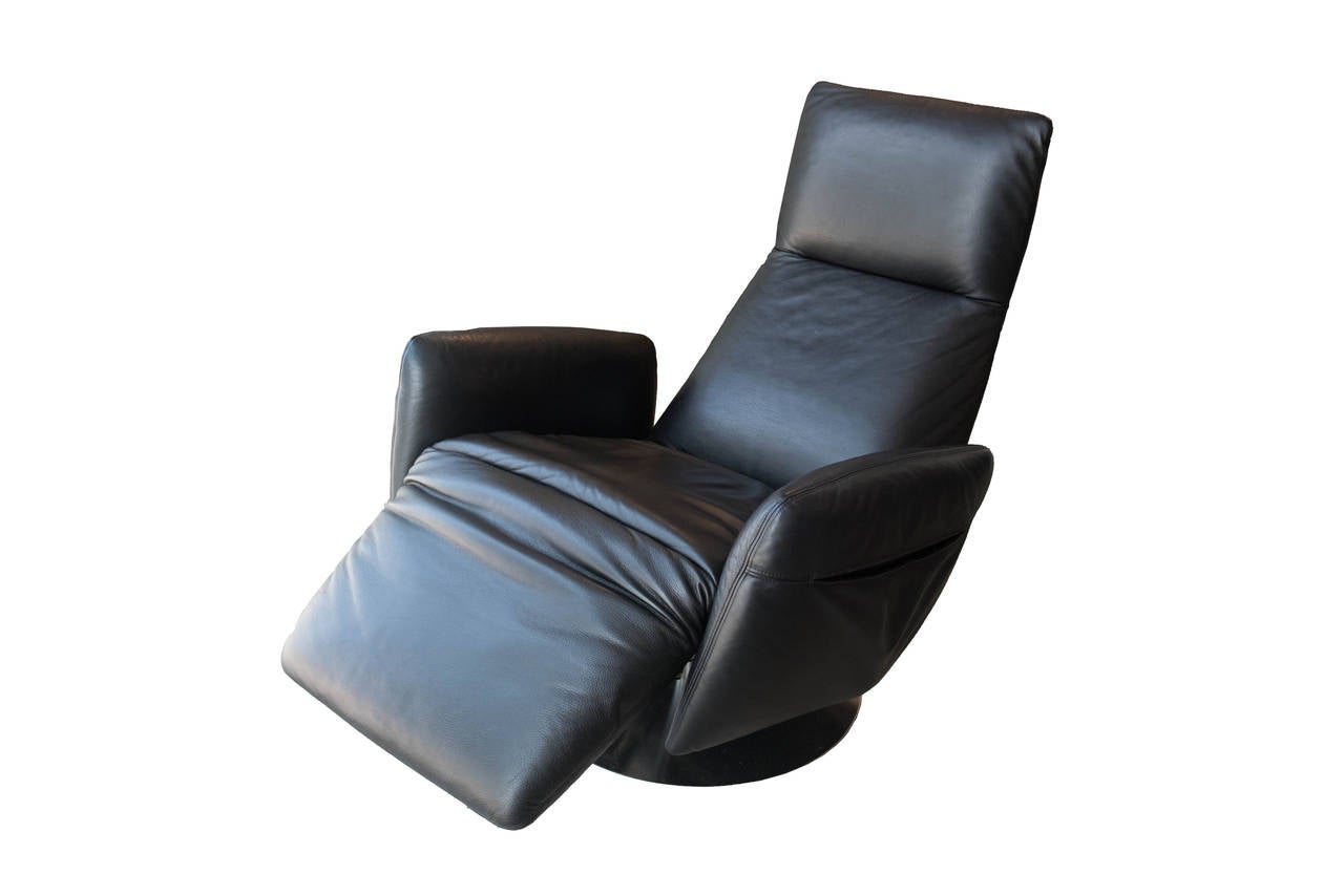 Pillow Armchair | Recliner Seating by Poltrona Frau ...