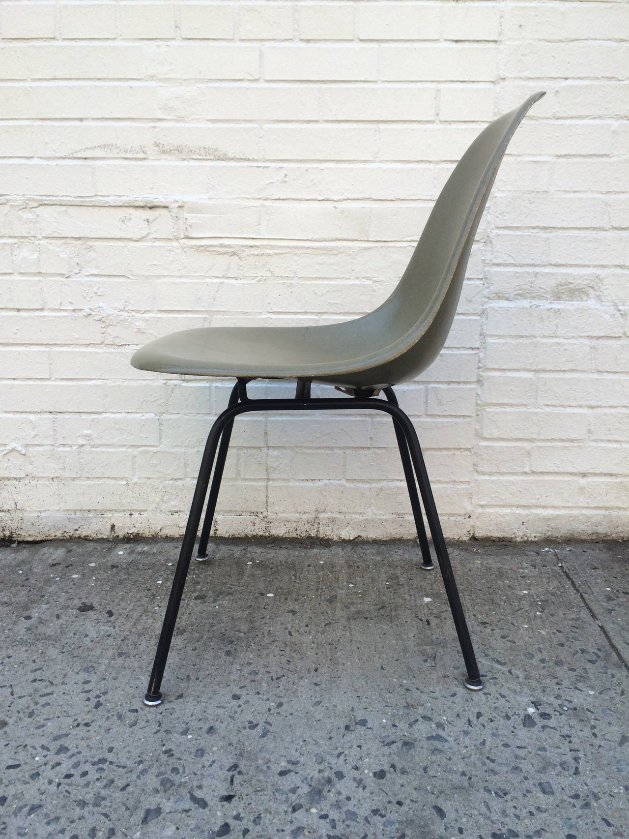 American Eames Herman Miller Raw Umber Fiberglass Chair For Sale