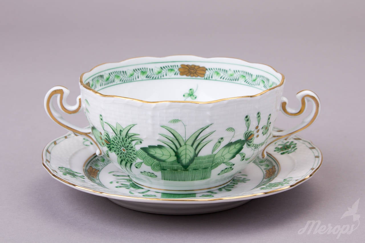The set consists of

6pcs. cream soup bowls
Diameter: 4.25