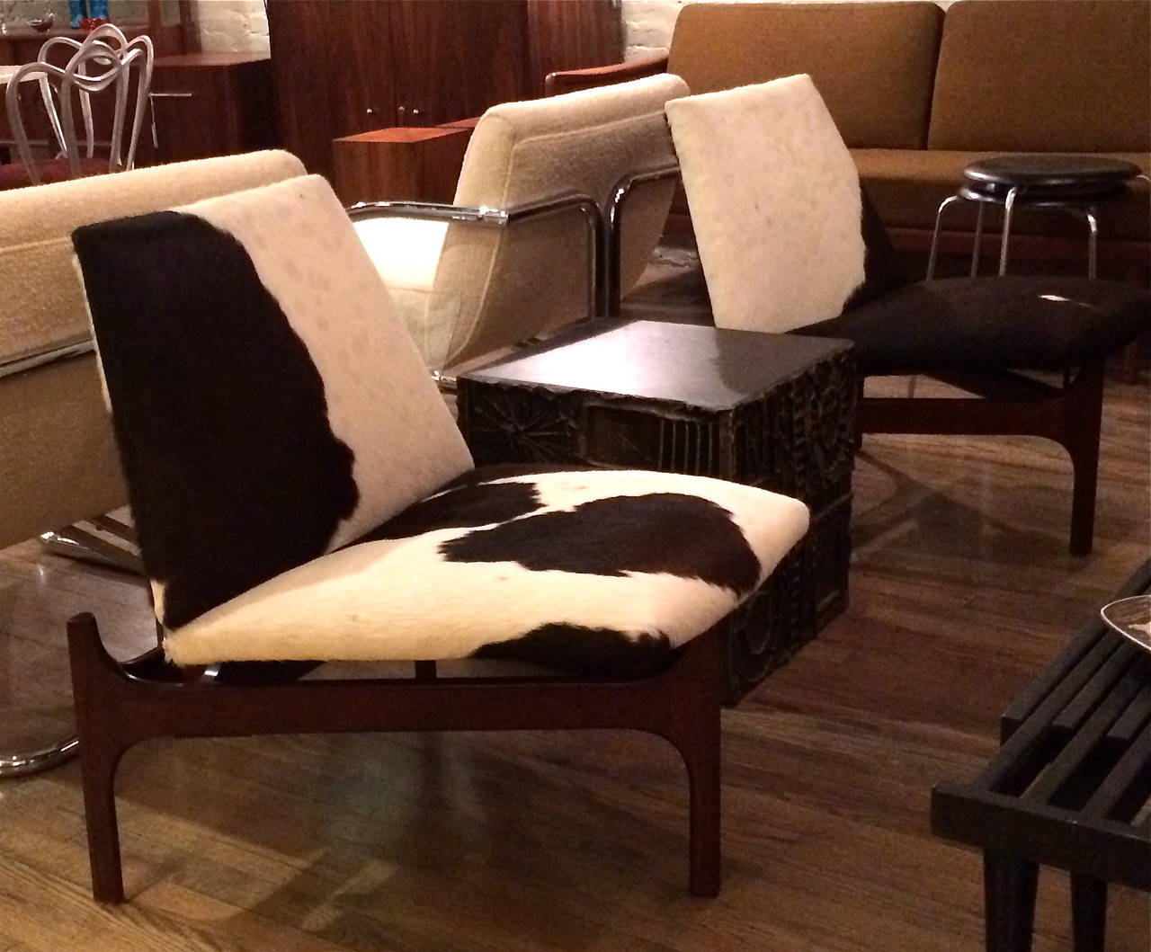 Mid-20th Century Pair Of John Keal For Brown Saltman Sculptural Lounge Chairs In Cowhide