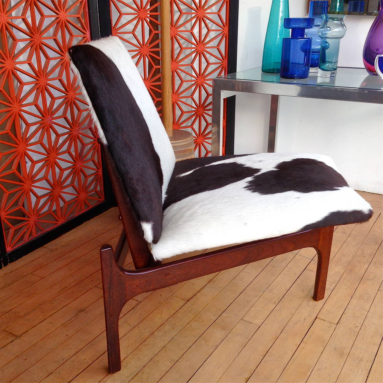 American Pair Of John Keal For Brown Saltman Sculptural Lounge Chairs In Cowhide