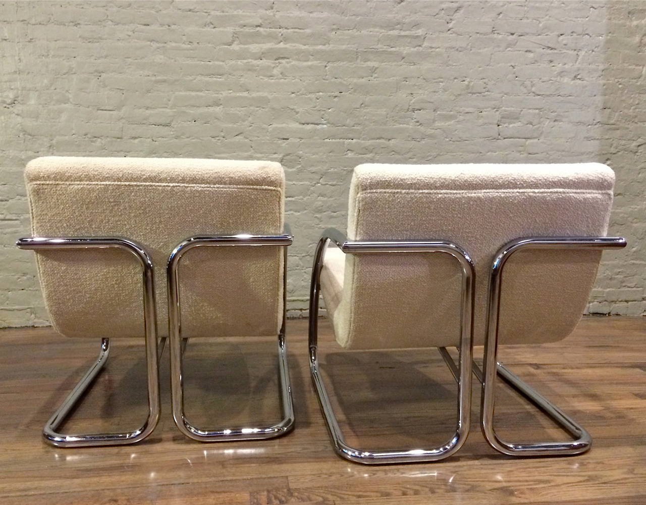 Tubular Chrome Upholstered Lounge Chairs In Good Condition In Brooklyn, NY