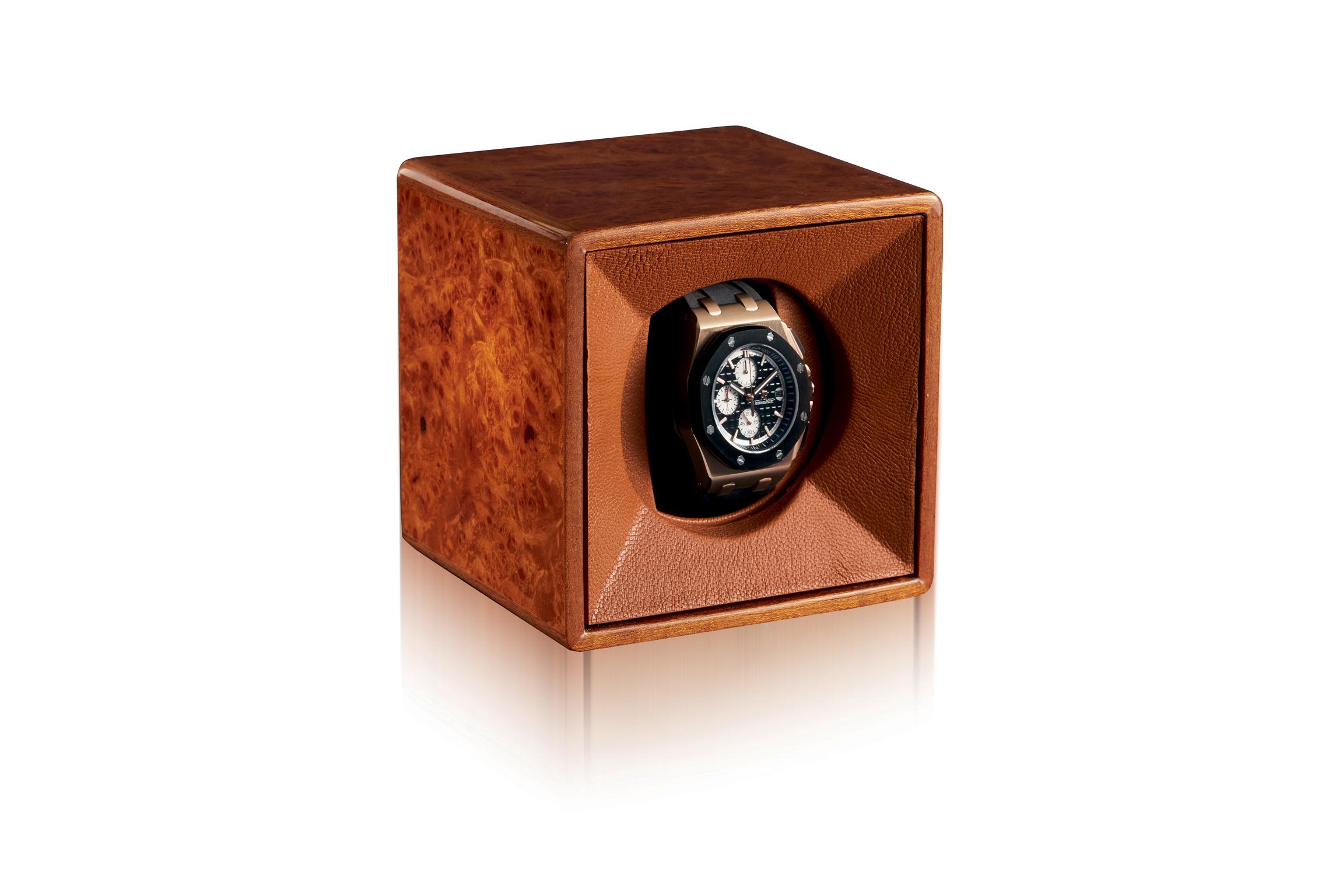 For Sale: Brown (Briar Wood) Agresti Tempo Unico Watch Winder